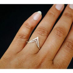 Bague à double chevron V en or 14 carats avec diamant naturel