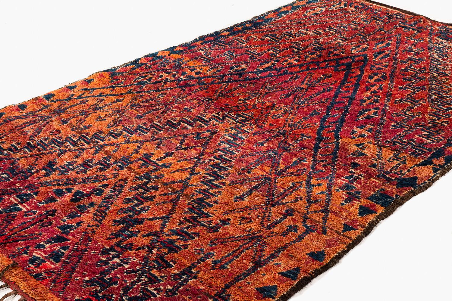 Tissé à la main Tapis Shag en laine marocaine Chevron Vintage en vente