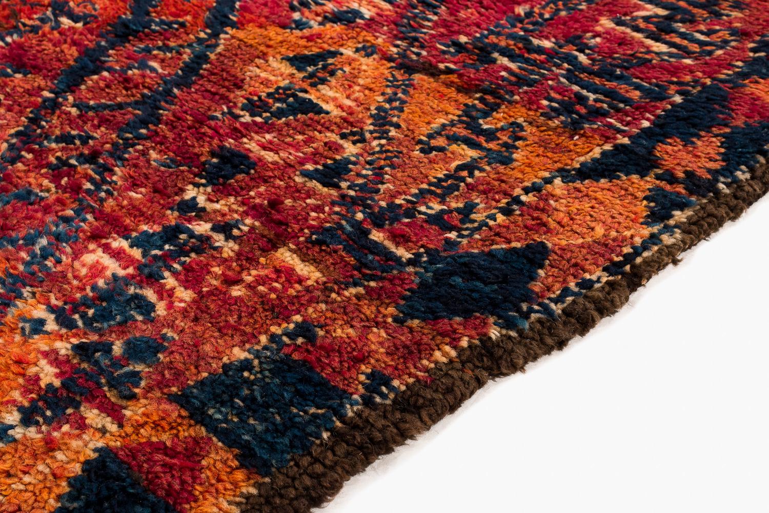 20ième siècle Tapis Shag en laine marocaine Chevron Vintage en vente