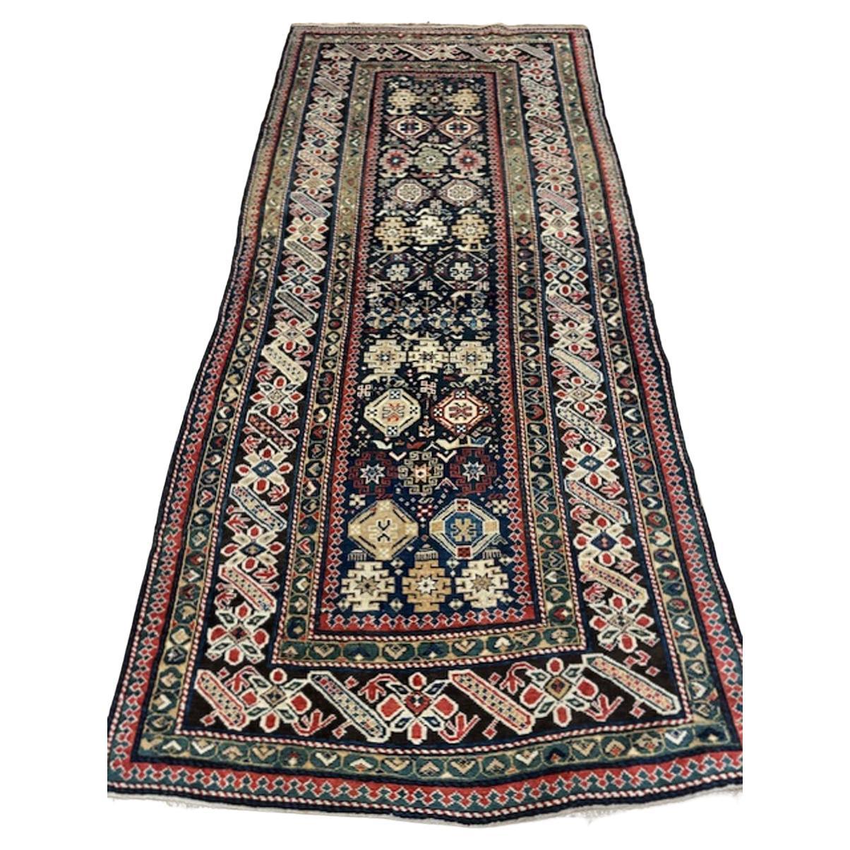 Chi Chi-Teppich im Angebot