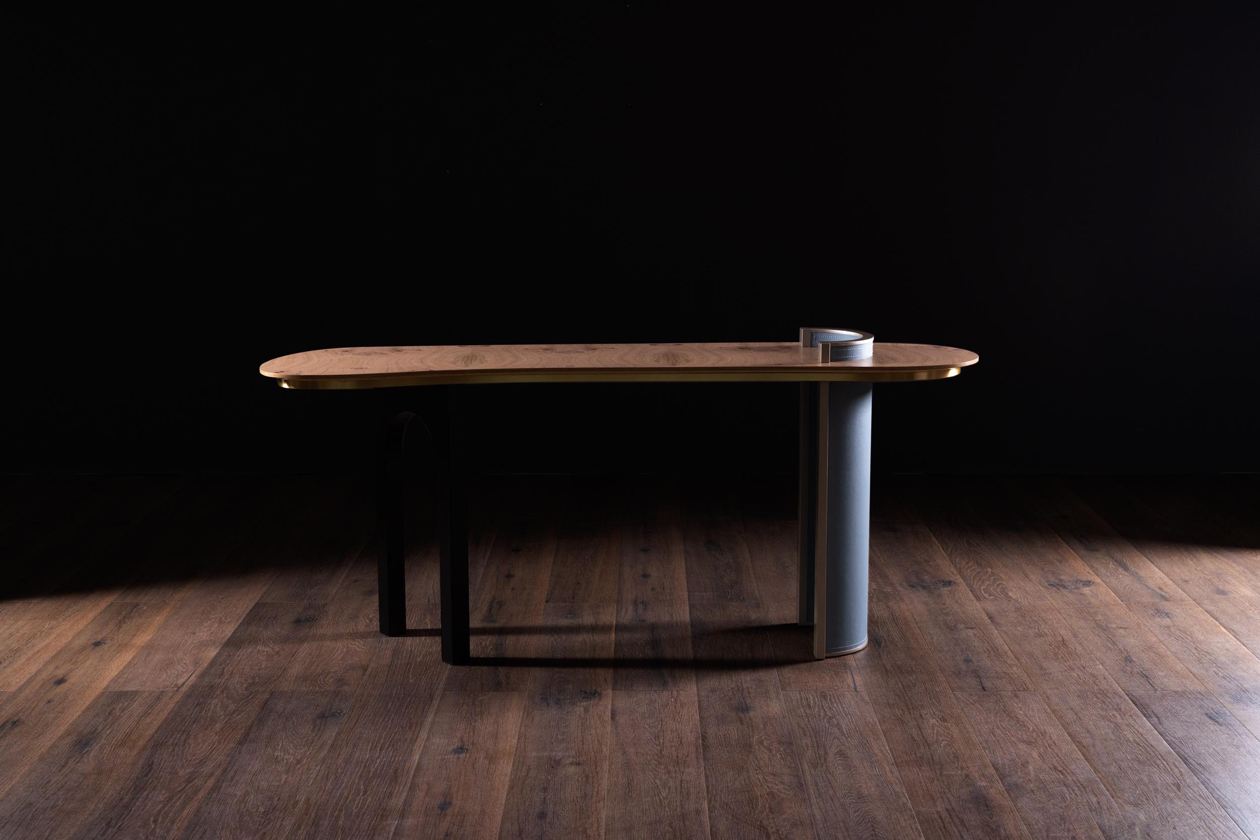 Table console moderne Chiado, racine de chêne en cuir, fabriquée à la main au Portugal par Greenapple en vente 1