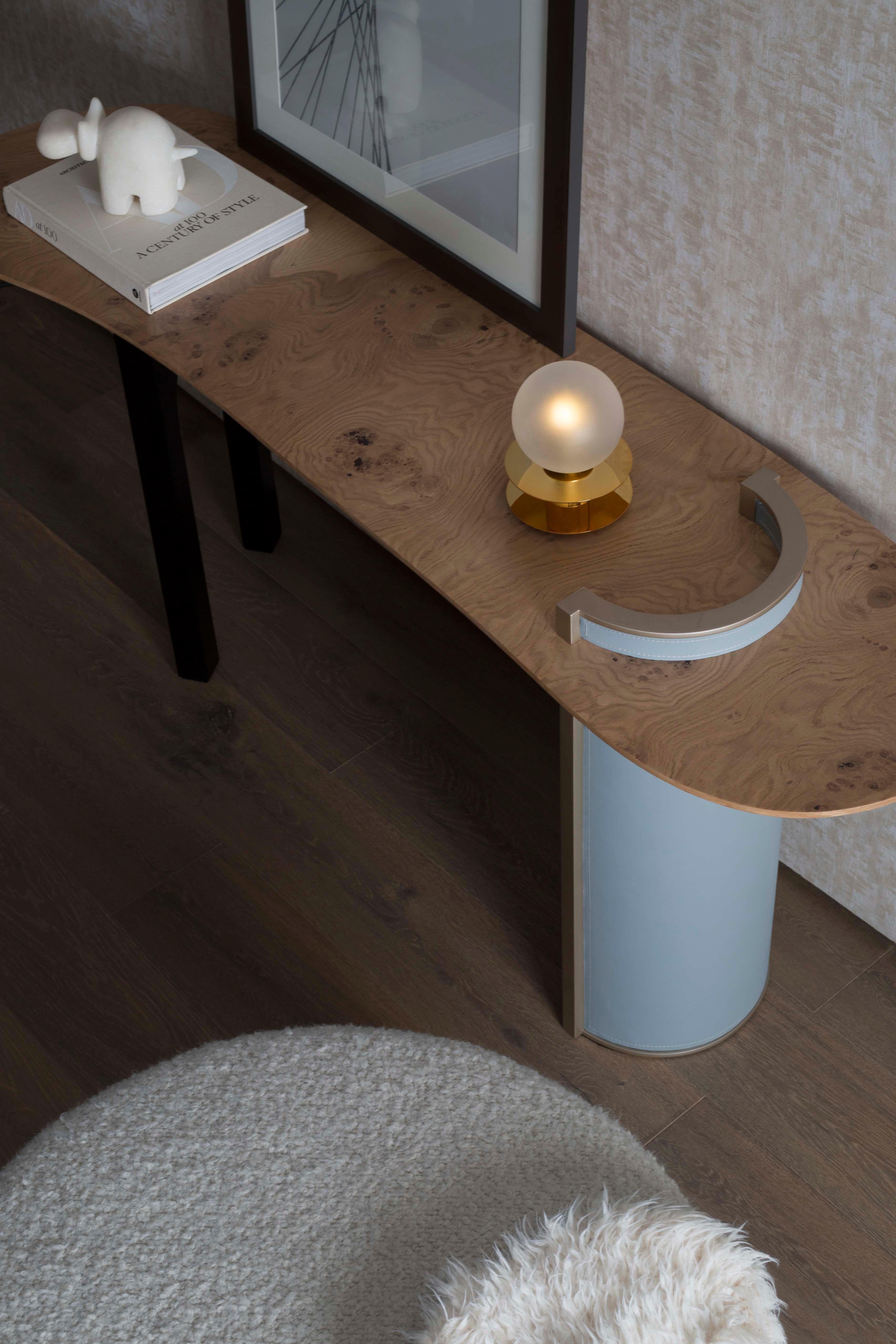 Table console moderne Chiado, racine de chêne en cuir, fabriquée à la main au Portugal par Greenapple en vente 2