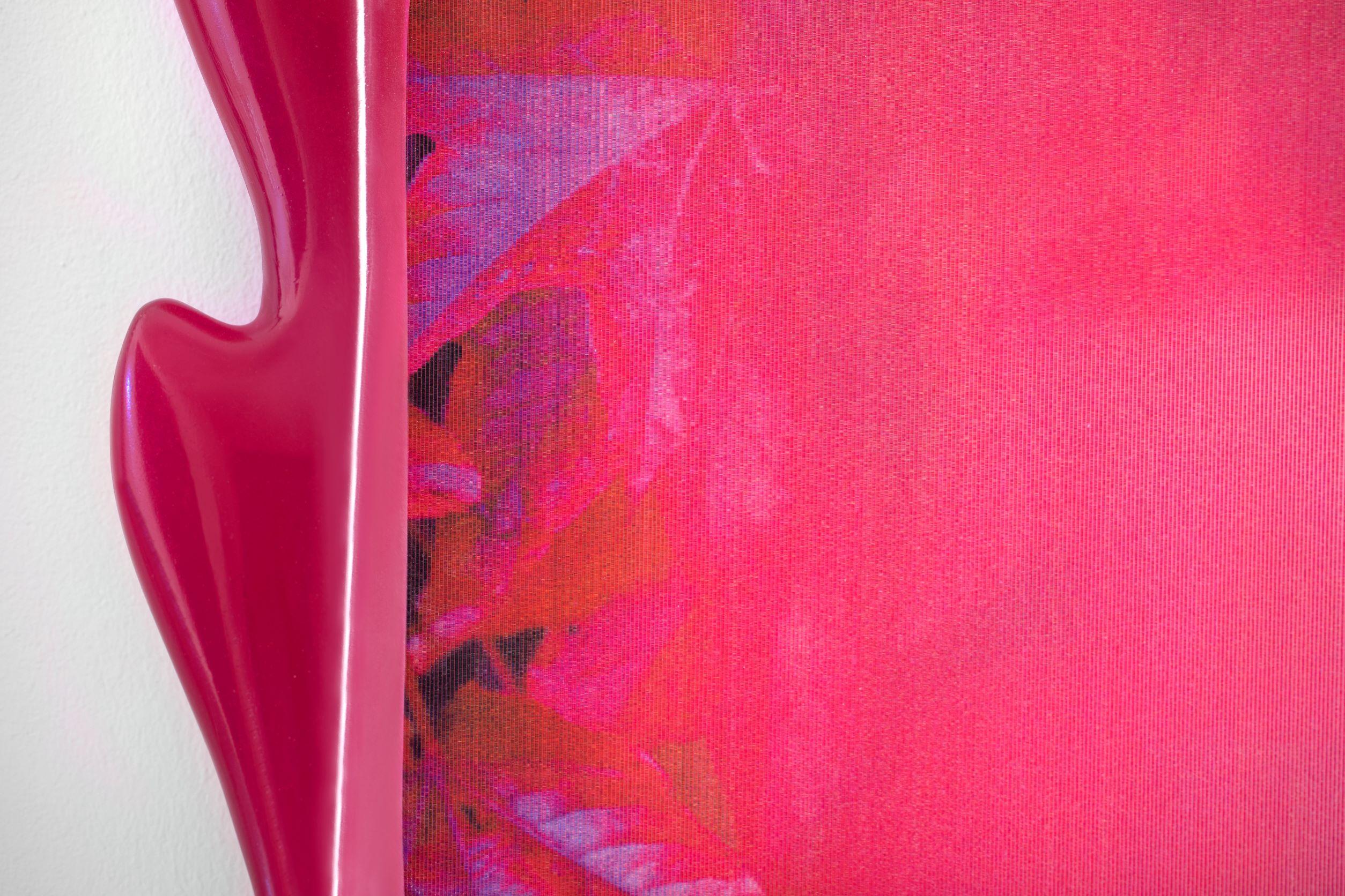 Chiara Dynys, Bonjour Monsieur Monet, 2017, sculpture, photographie, rose - Rose Abstract Painting par Chiara Dynys 