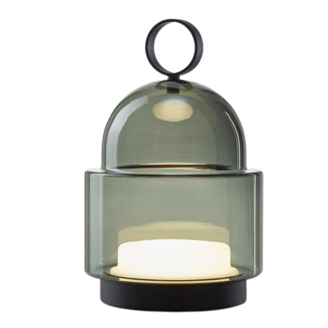 Große mundgeblasene, abnehmbare Tischlampe „Dome Nomad“ aus rauchgrauem Glas für Brokis im Angebot 10
