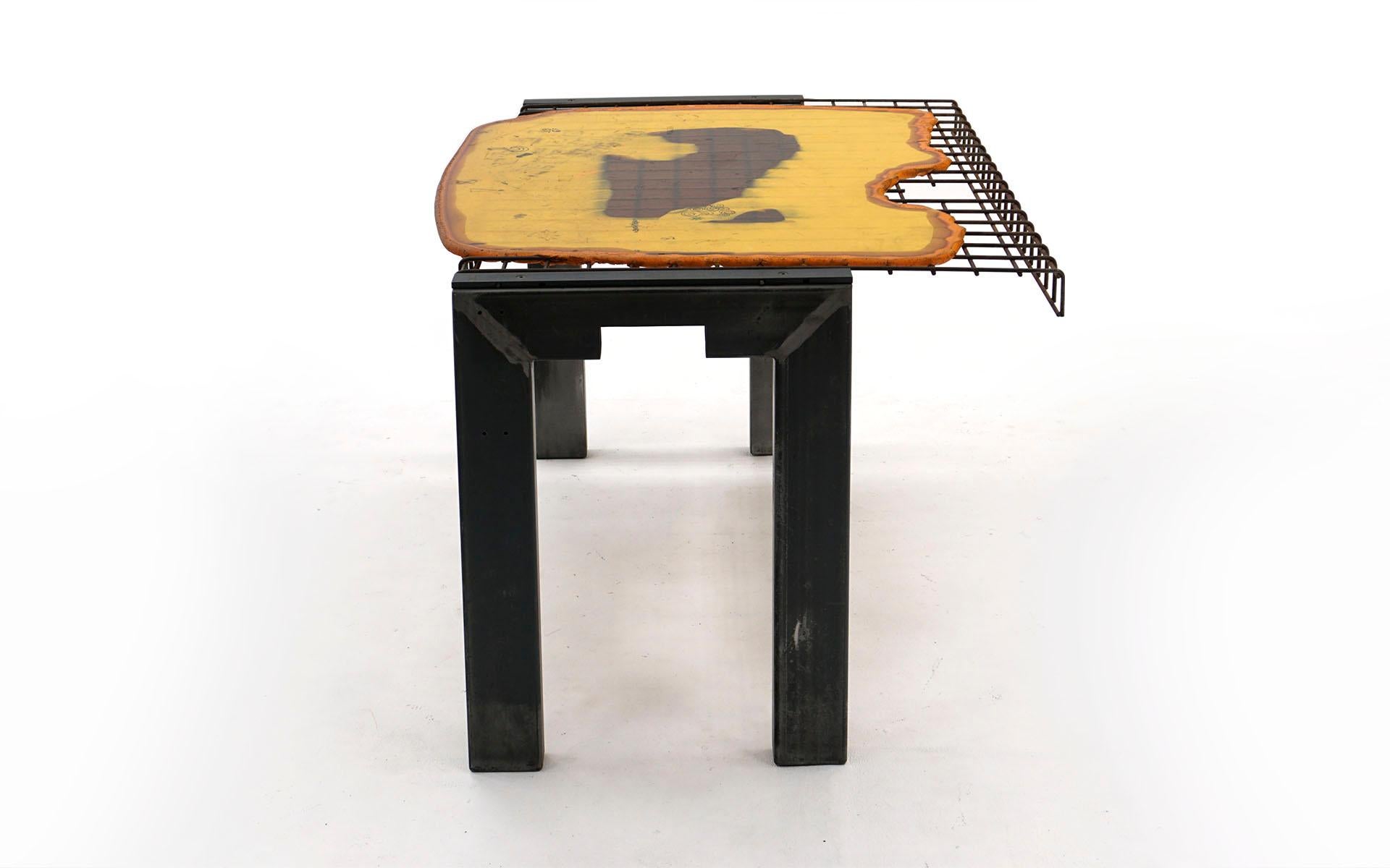 Chiat Day Desk by Gaetano Pesce, New York, 1994, Rare In Good Condition In Kansas City, MO