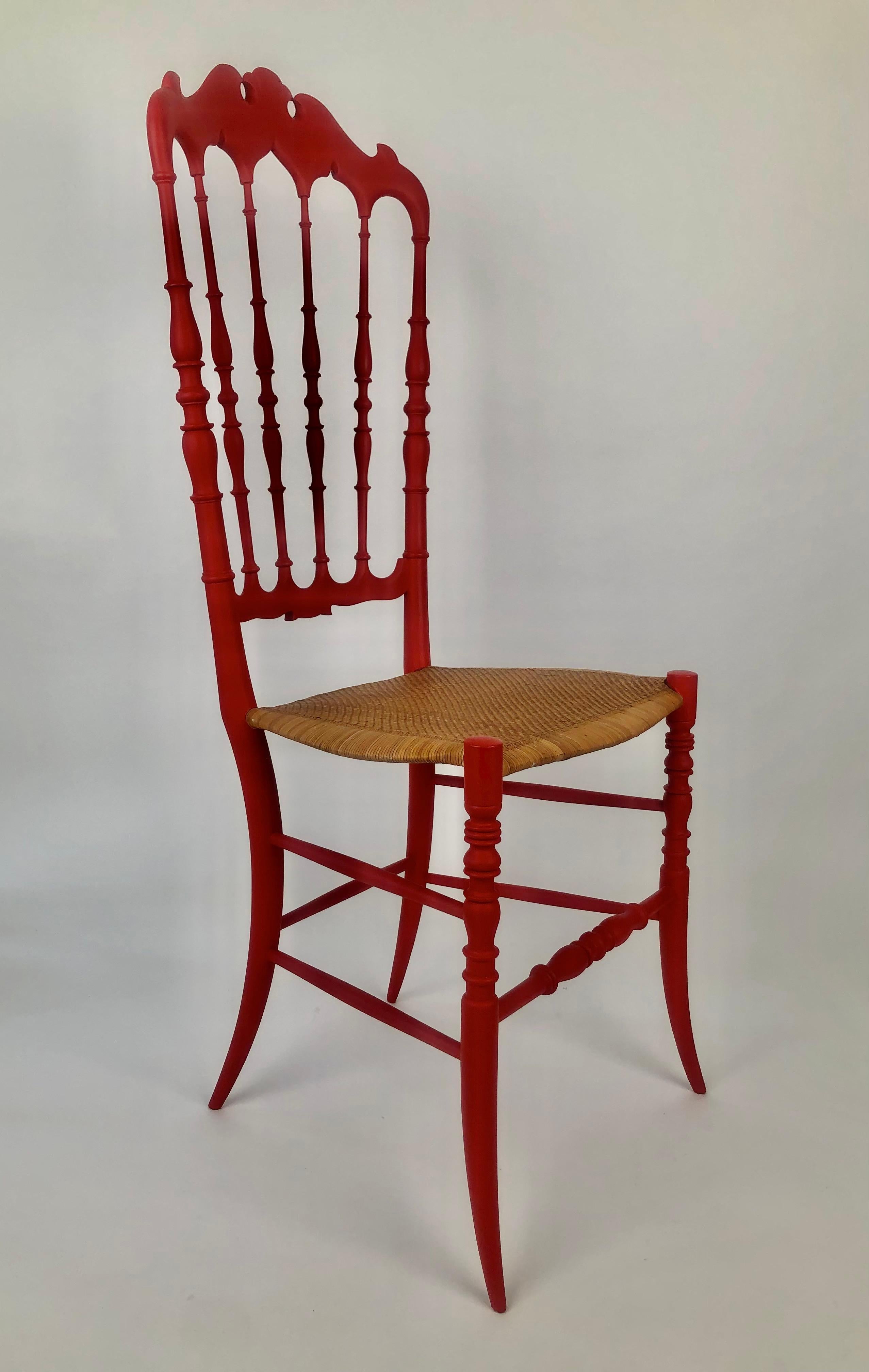 Moderne Chaise Chiavari réalisée par Ditta Levaggi Rinaldo, peinte en rouge tomate mat, Italie en vente