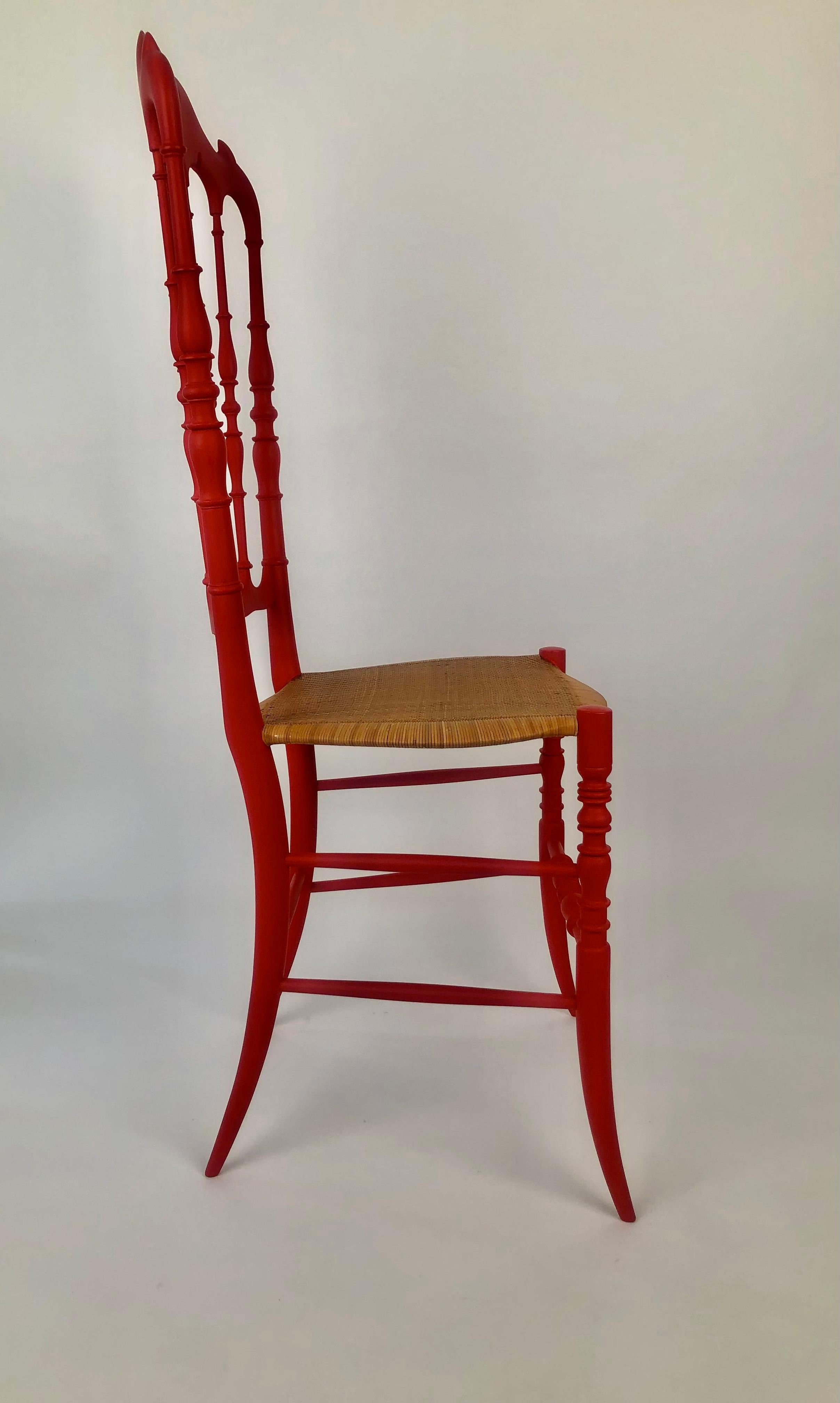 italien Chaise Chiavari réalisée par Ditta Levaggi Rinaldo, peinte en rouge tomate mat, Italie en vente
