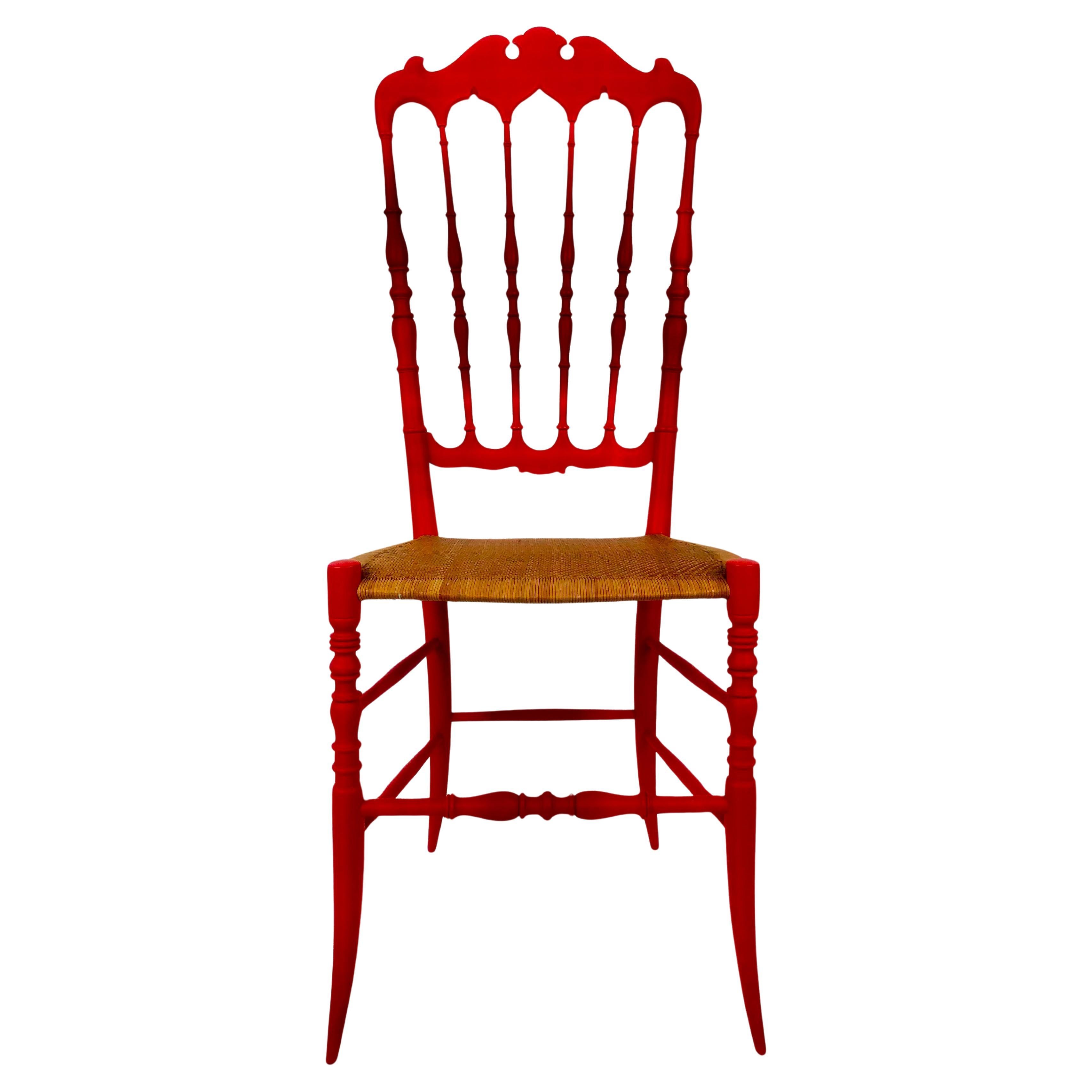 Chaise Chiavari réalisée par Ditta Levaggi Rinaldo, peinte en rouge tomate mat, Italie en vente