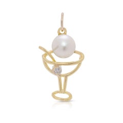 Chic 0.01ct Natural Diamond & Akoya Pearl 18K Yellow Gold Cocktail Pendant