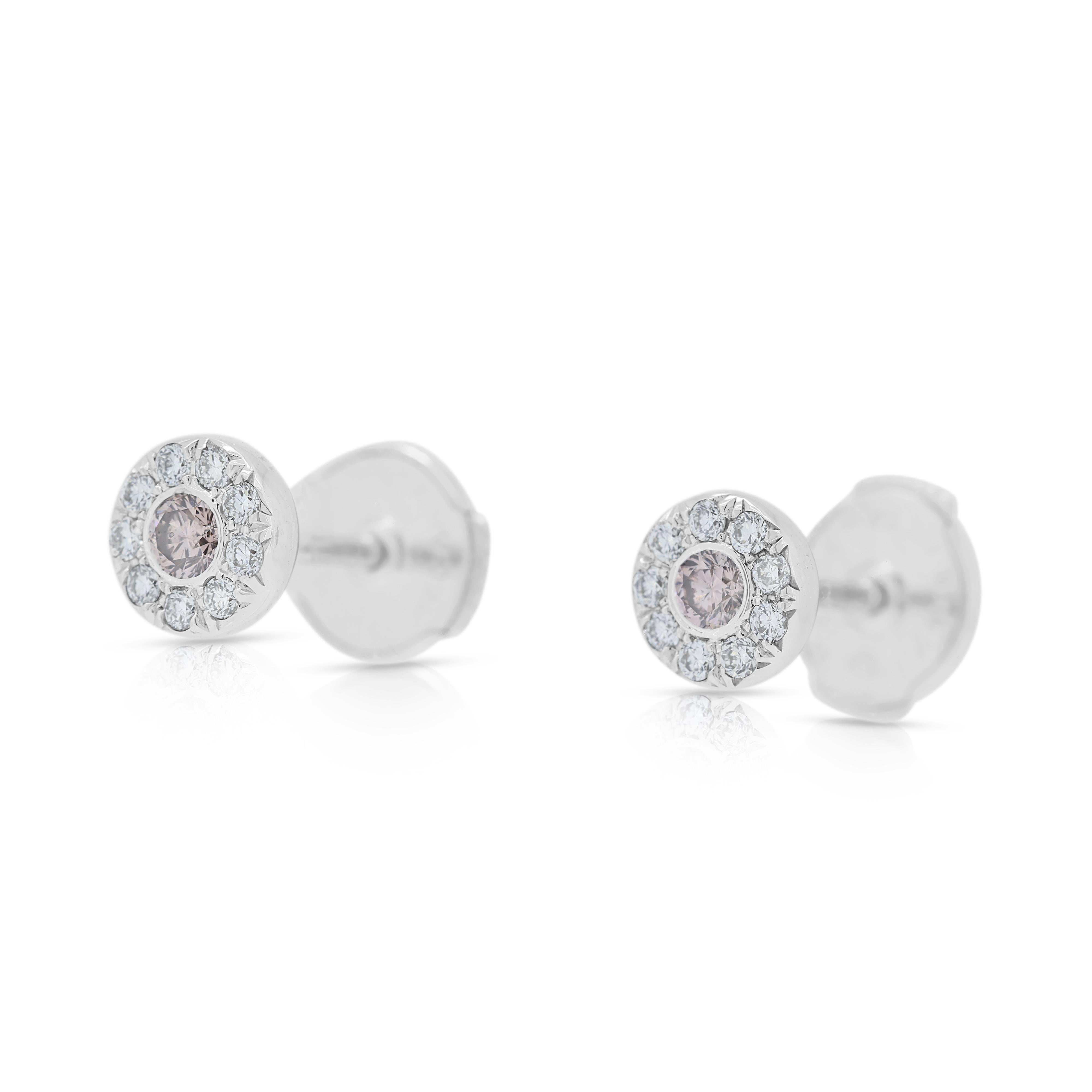 Clous d'oreilles chics en or blanc 18 carats avec diamants naturels roses et blancs de 0,21 carat Excellent état - En vente à רמת גן, IL