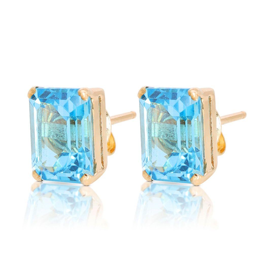 Chic 14K Yellow Gold Blue Topaz Stud Earrings In New Condition For Sale In רמת גן, IL