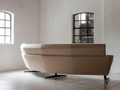 Chic 1960 Ies Curved Sofa