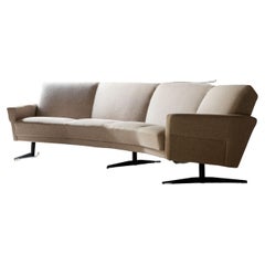 Chic 1960 Ies Curved Sofa