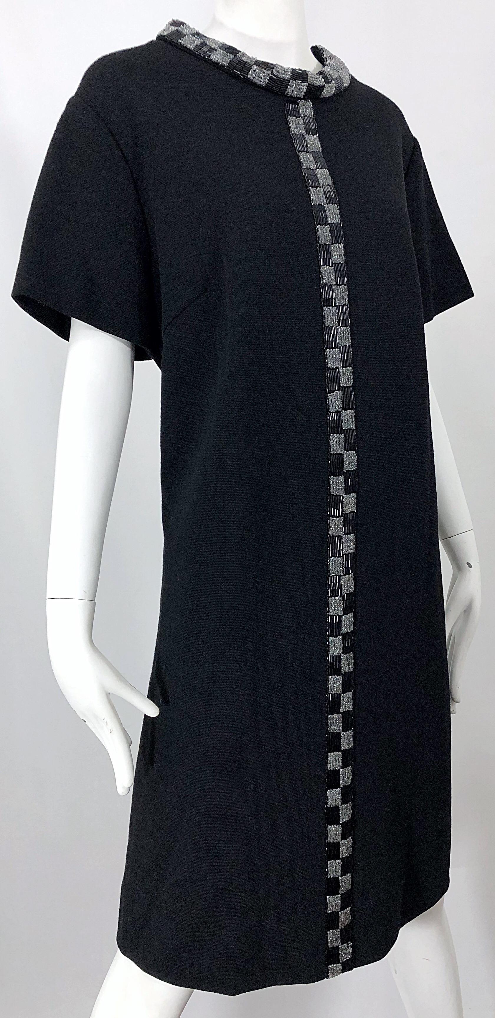 Chic 1960s Black Large Plus Size Beaded Vintage 60s Wool Shift Dress In Excellent Condition For Sale In San Diego, CA