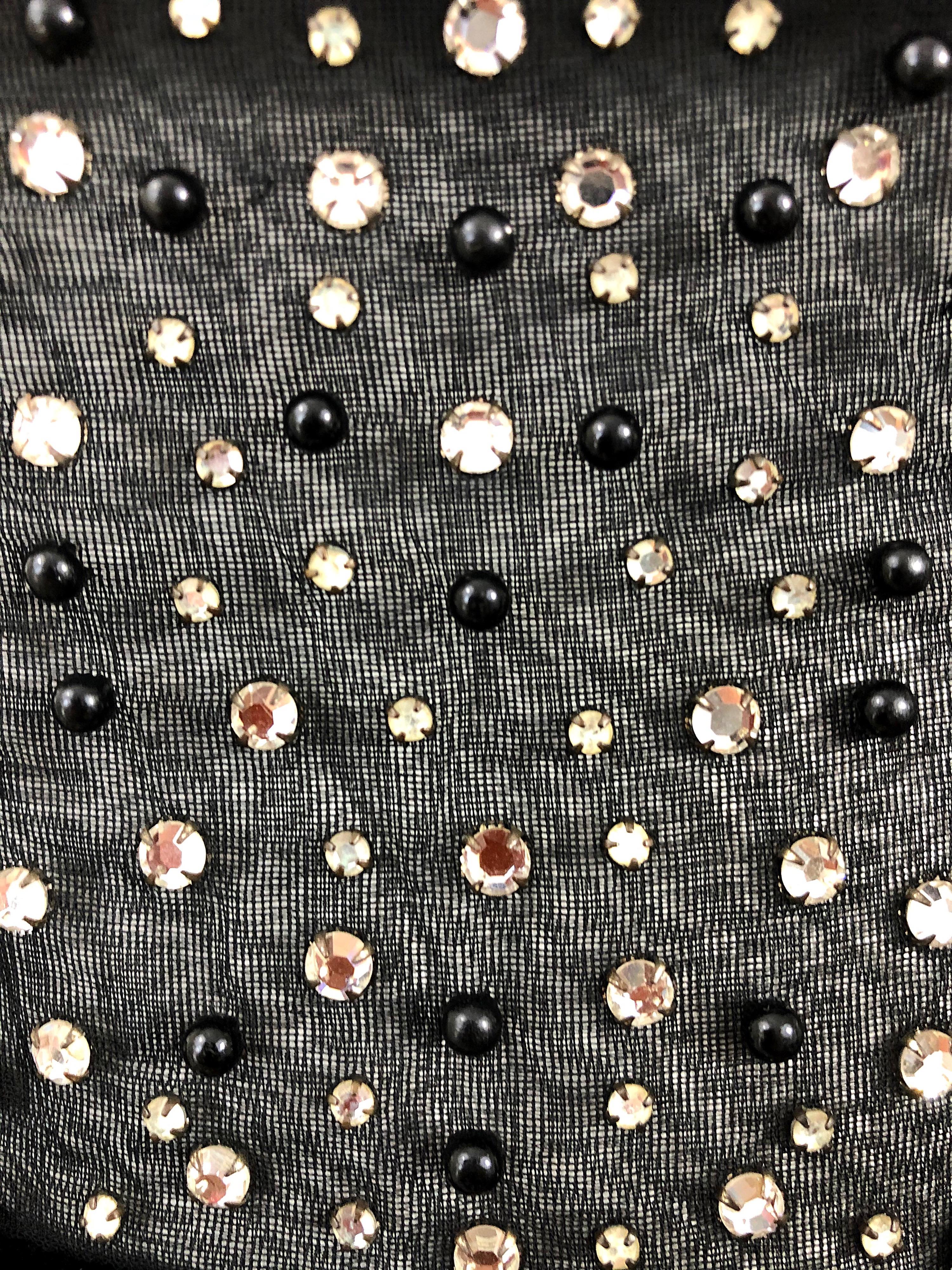 Chic 1960er Schwarzer Samt Cut - Out Strass Perlen Vintage 60er A-Linie Kleid im Zustand „Hervorragend“ im Angebot in San Diego, CA