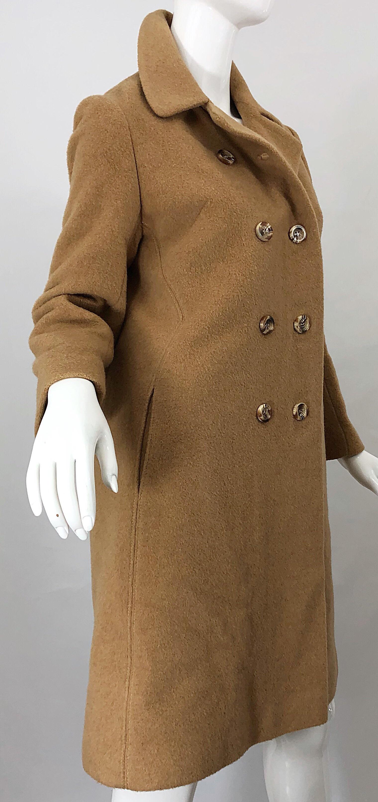 Women's Chic 1960s Camel Tan Camels Hair Wool Double Breasted Vintage Swing Jacket Coat