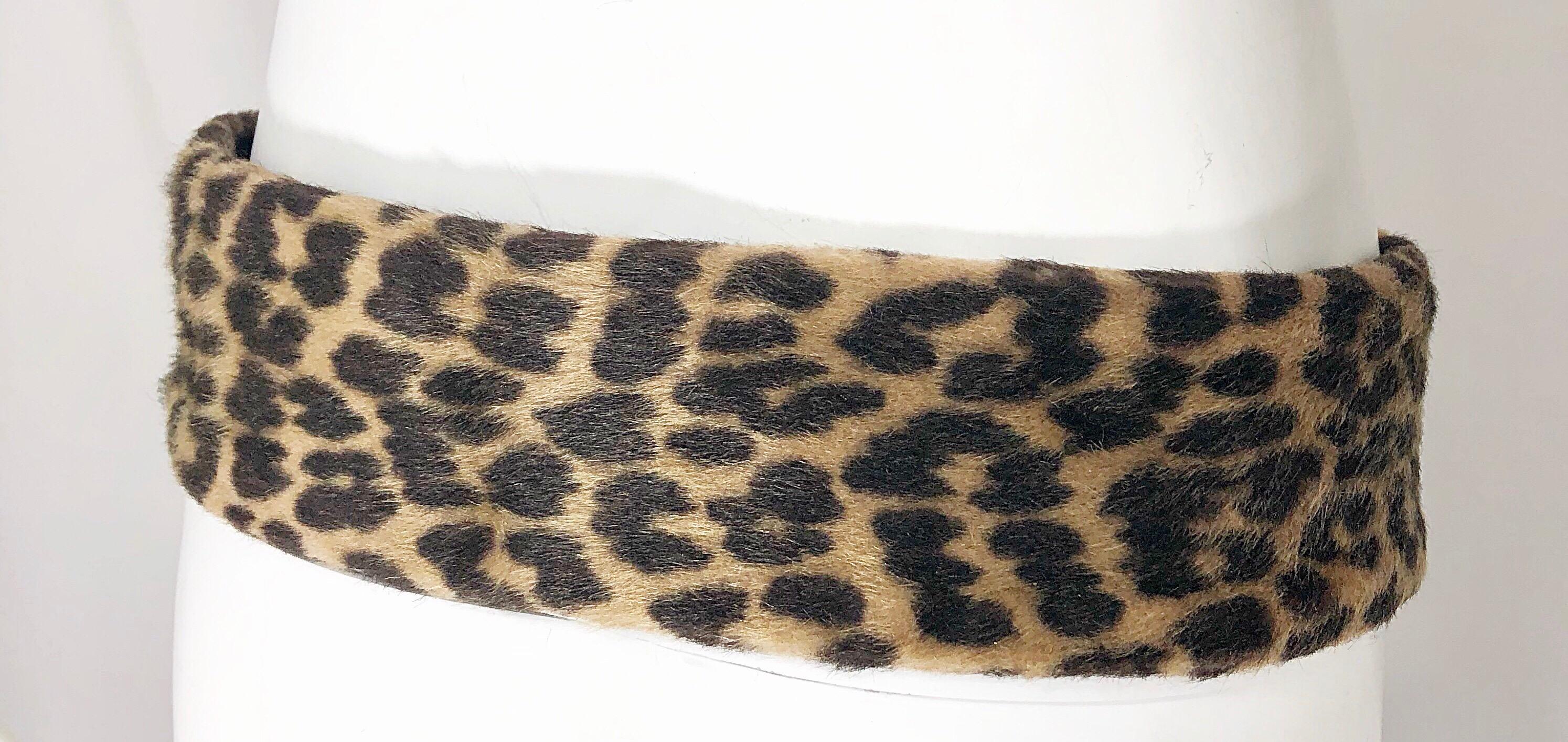 Chic 1960s Dame New York Leopard Print Faux Fur Vintage 60s Mod Retro Belt In Excellent Condition For Sale In San Diego, CA