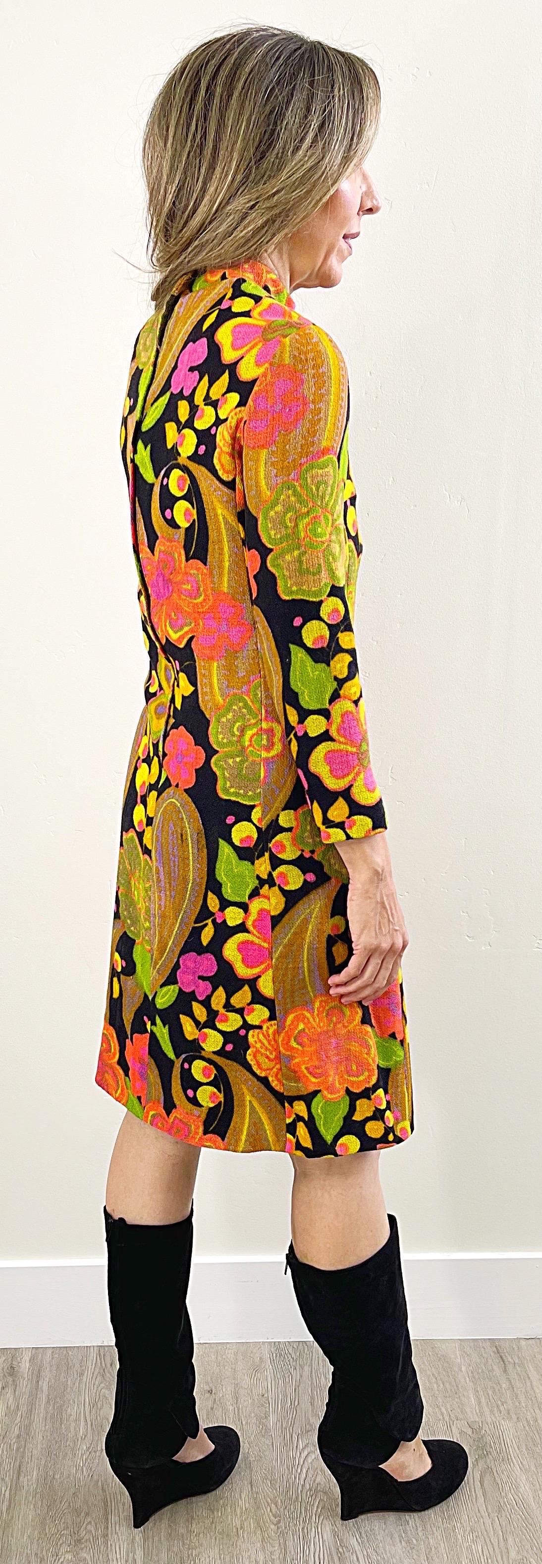 1960s Flower Power Long Sleeve Mod Pink Green Paisley Retro Vintage 60s Dress For Sale 1
