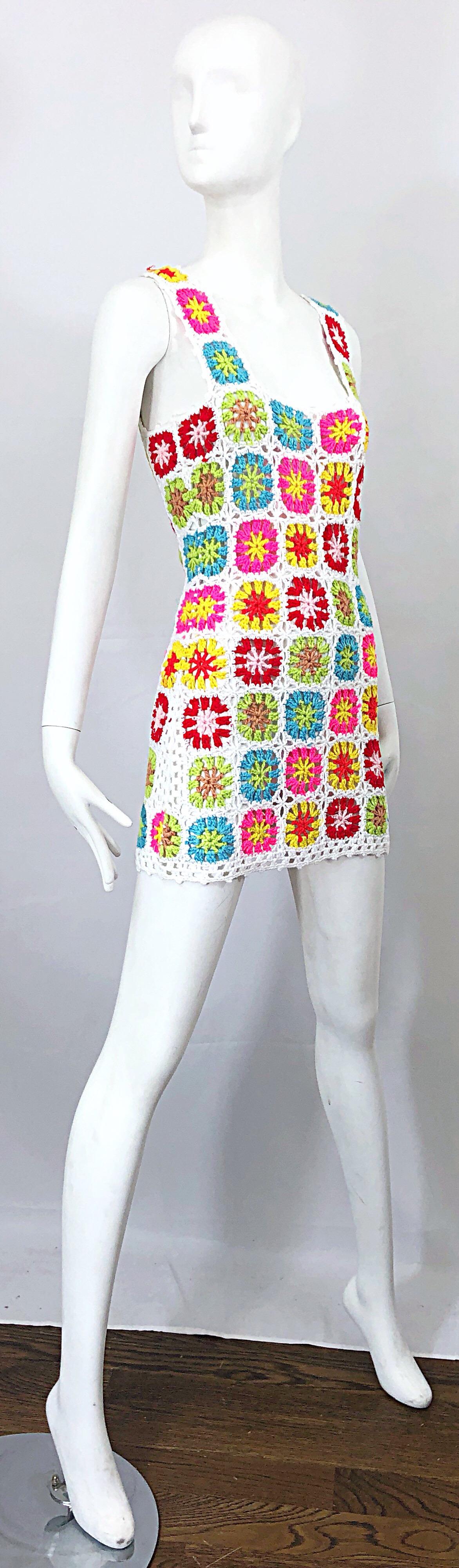 Chic 1960s Hand Crochet Colorful Flower Power Vintage 60s Mini Dress / Tunic 3
