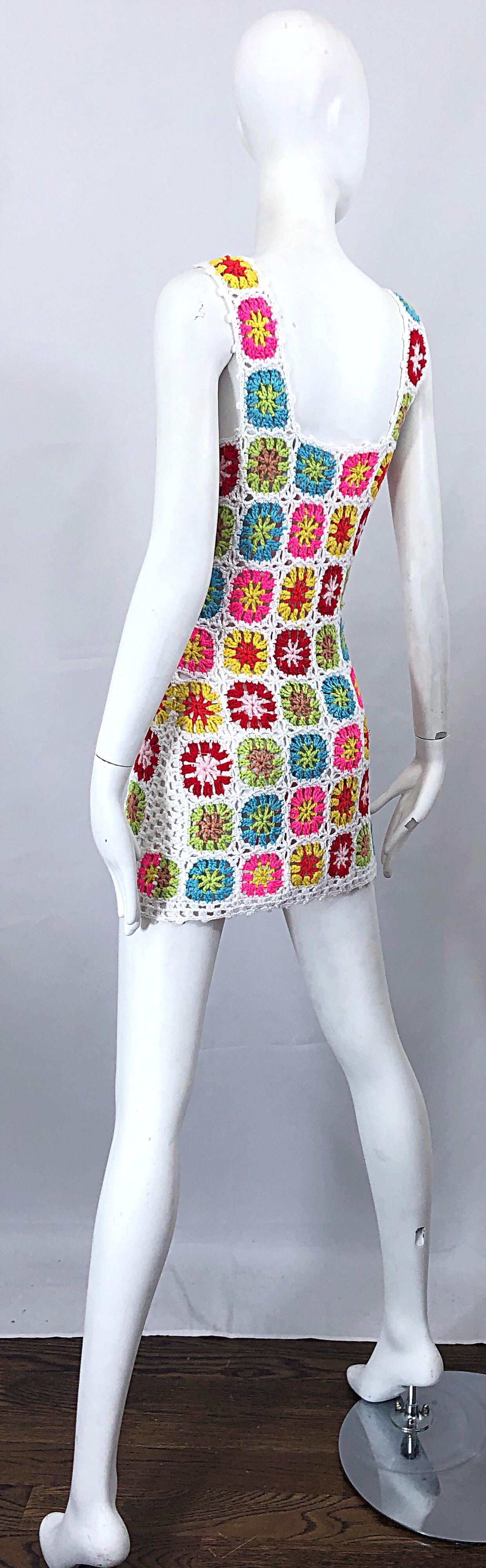 Chic 1960s Hand Crochet Colorful Flower Power Vintage 60s Mini Dress / Tunic 4
