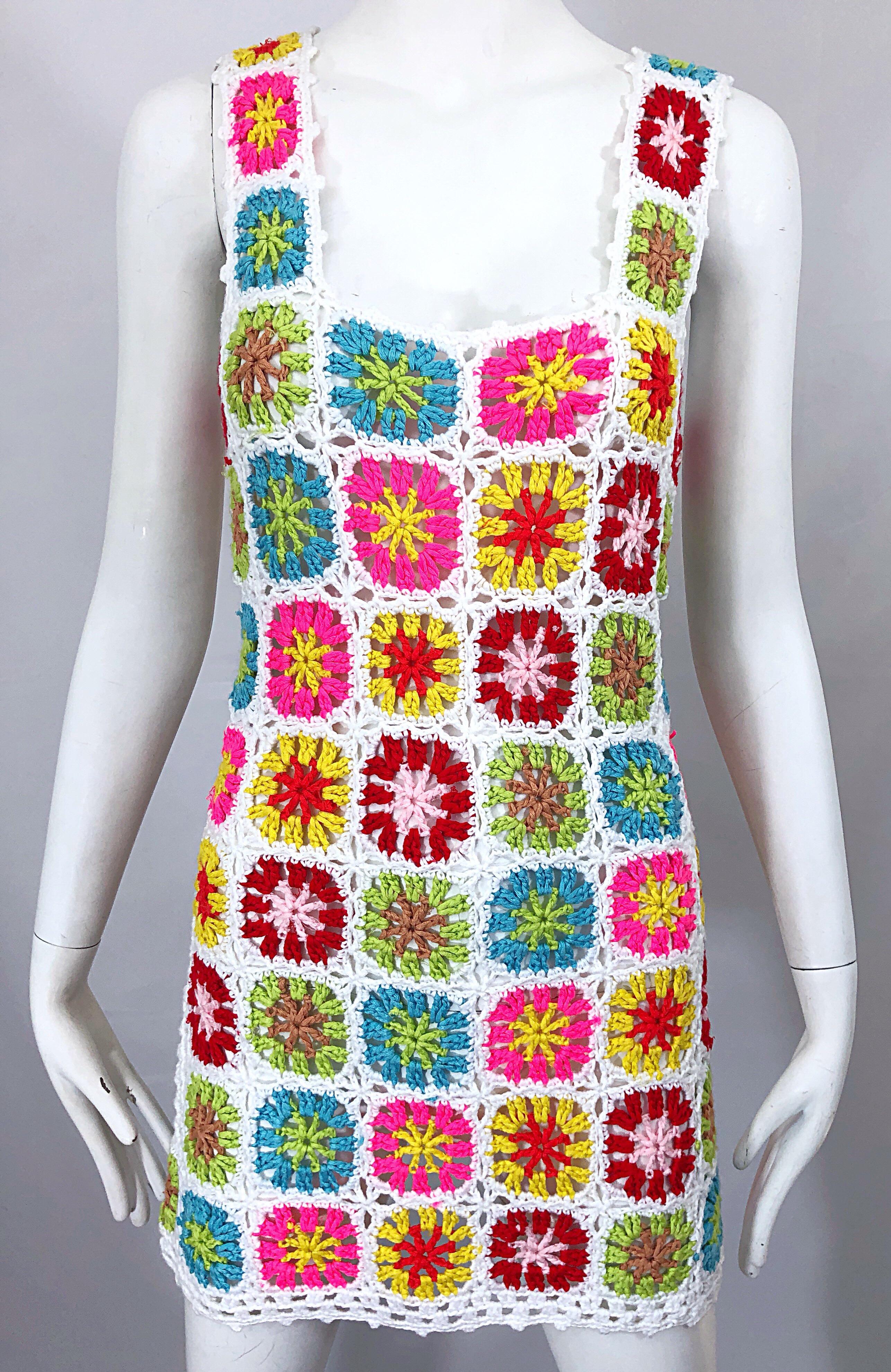 Chic 1960s Hand Crochet Colorful Flower Power Vintage 60s Mini Dress / Tunic 1
