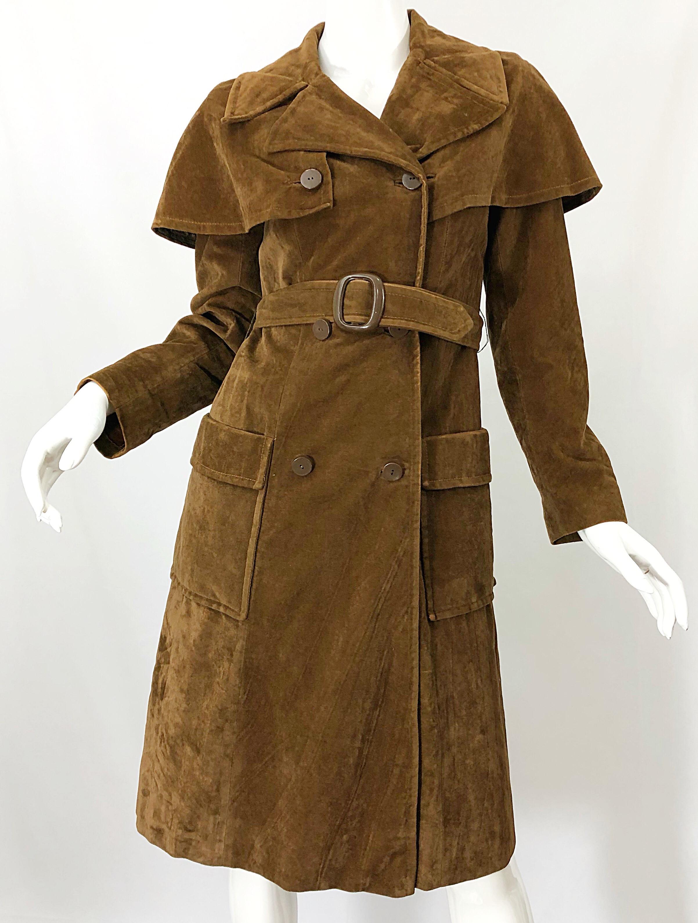 Chic 1960er Harzfeld's Braune zweireihige Vintage Aviator-Trenchcoat aus Samt im Angebot 7