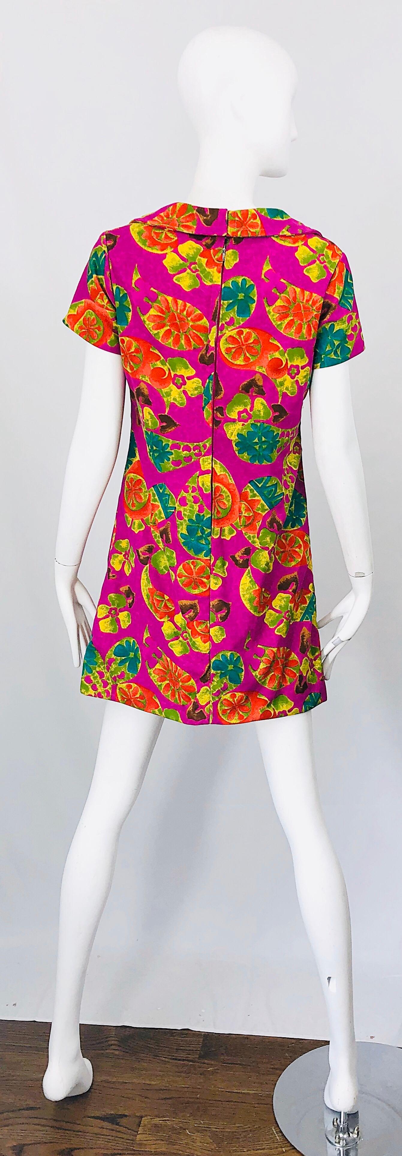 Chic 1960s Hawaiian Tiki Print Fuchsia Pink Cotton 60s Vintage Tunic Mini Dress 1
