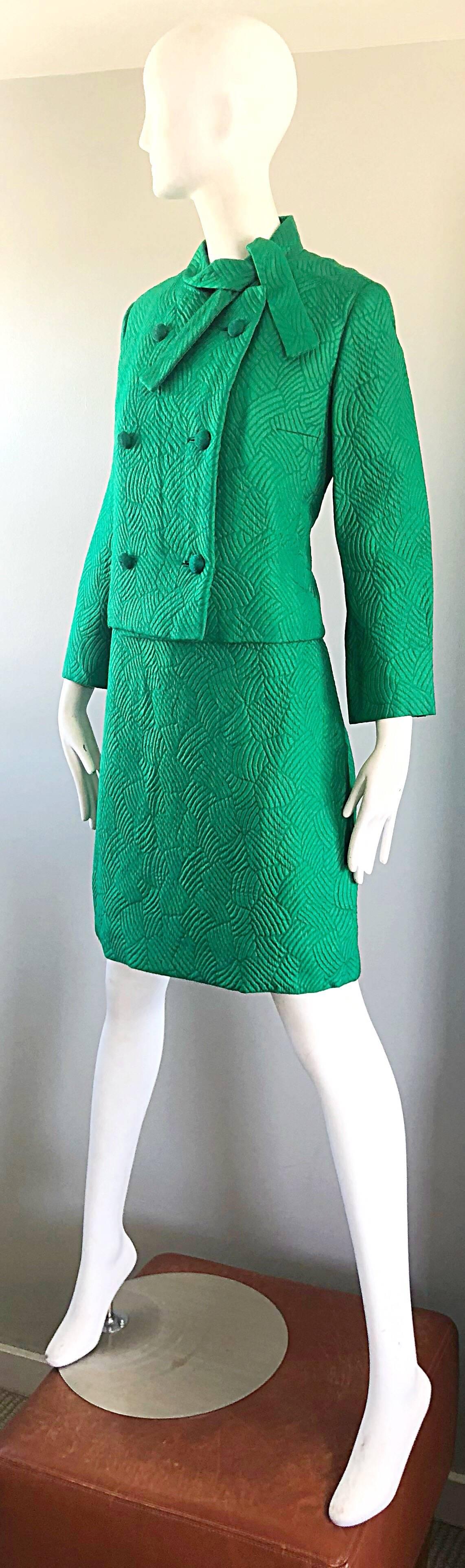 Chic 1960s Kelly Green Quilted Silk Dress and Cropped Jacket Vintage 60s Set 5