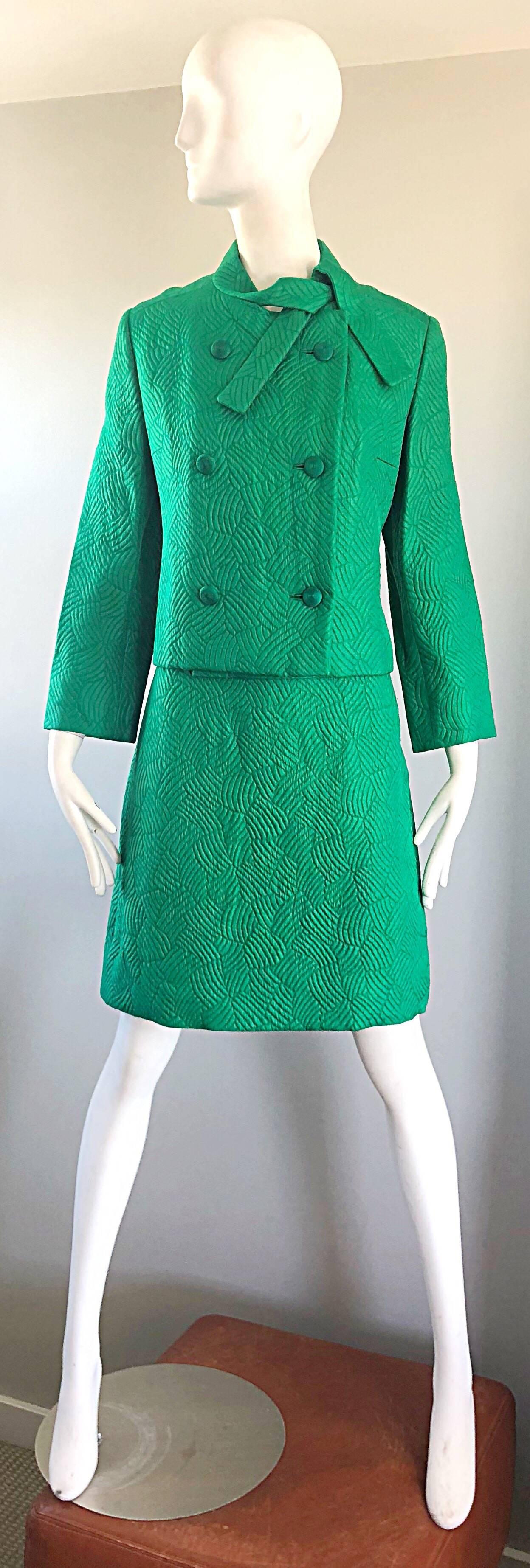 Chic 1960s Kelly Green Quilted Silk Dress and Cropped Jacket Vintage 60s Set 10
