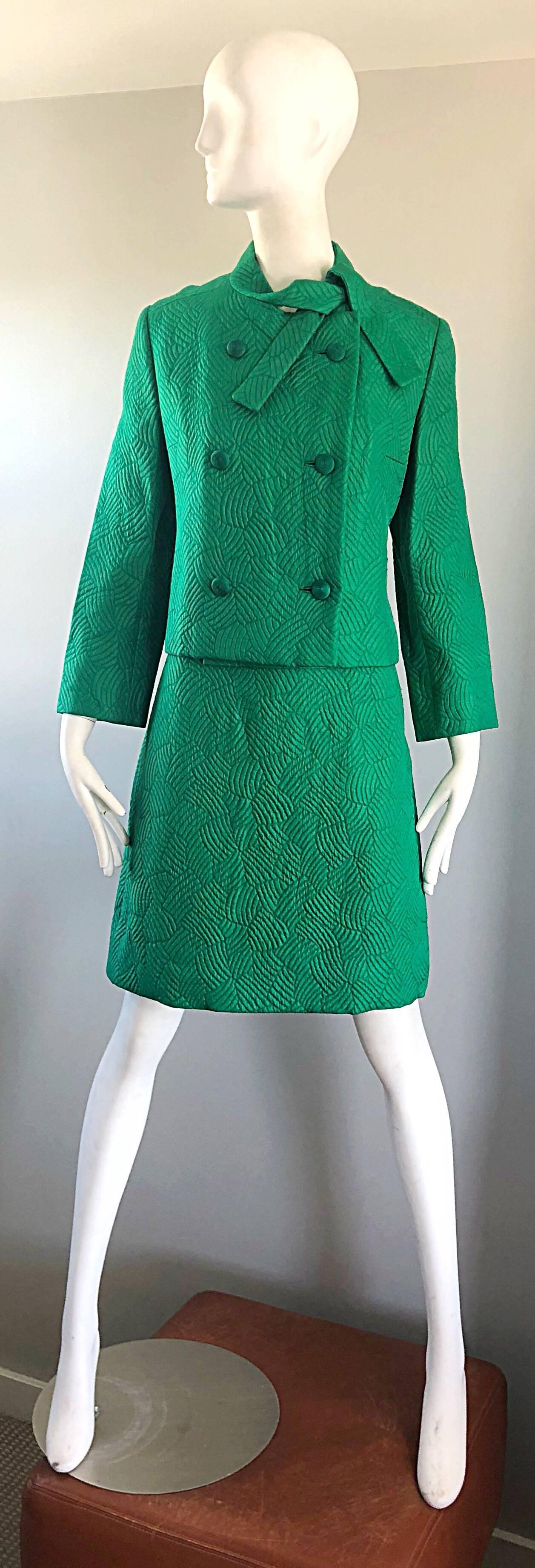 Chic 1960s Kelly Green Quilted Silk Dress and Cropped Jacket Vintage 60s Set 12