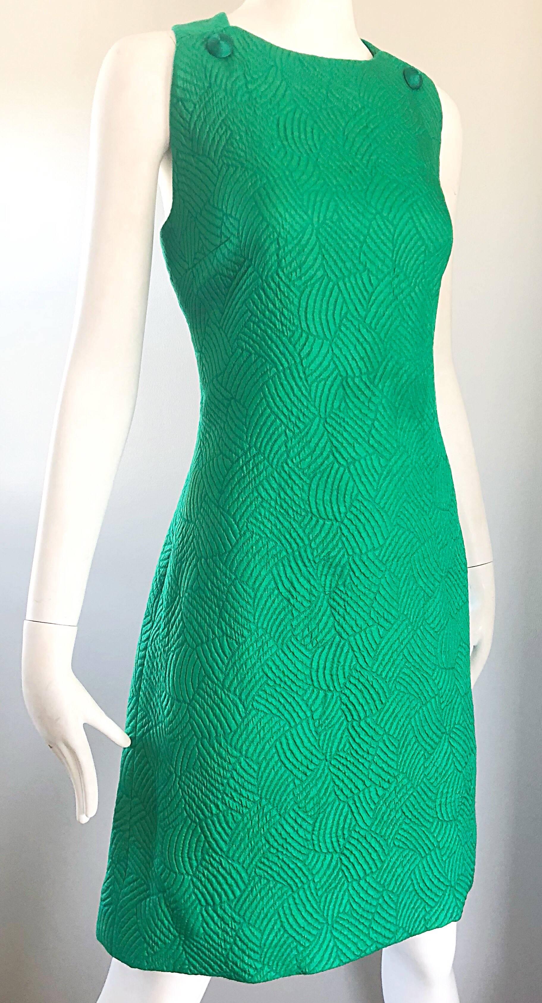 Women's Chic 1960s Kelly Green Quilted Silk Dress and Cropped Jacket Vintage 60s Set