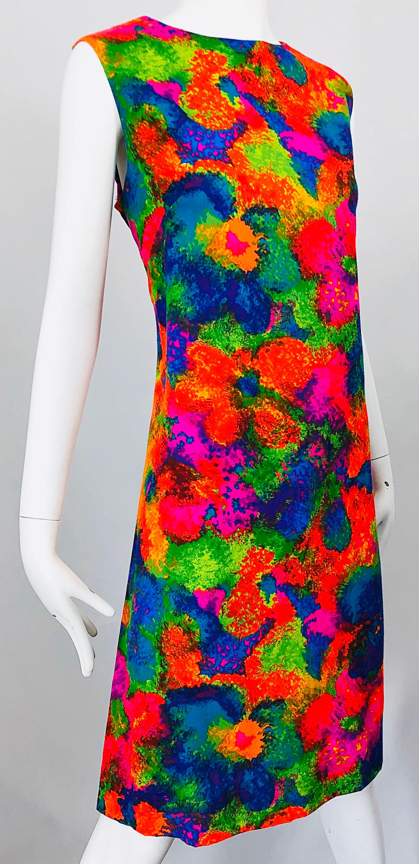 Chic 1960s Larger Size Neon Abstract Flower Print Vintage 60s Cotton Shift Dress For Sale 1