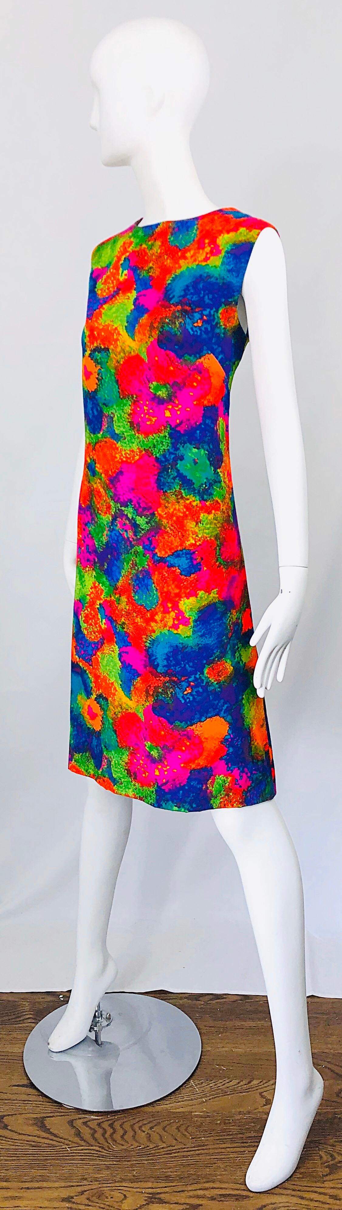 Chic 1960s Larger Size Neon Abstract Flower Print Vintage 60s Cotton Shift Dress For Sale 2