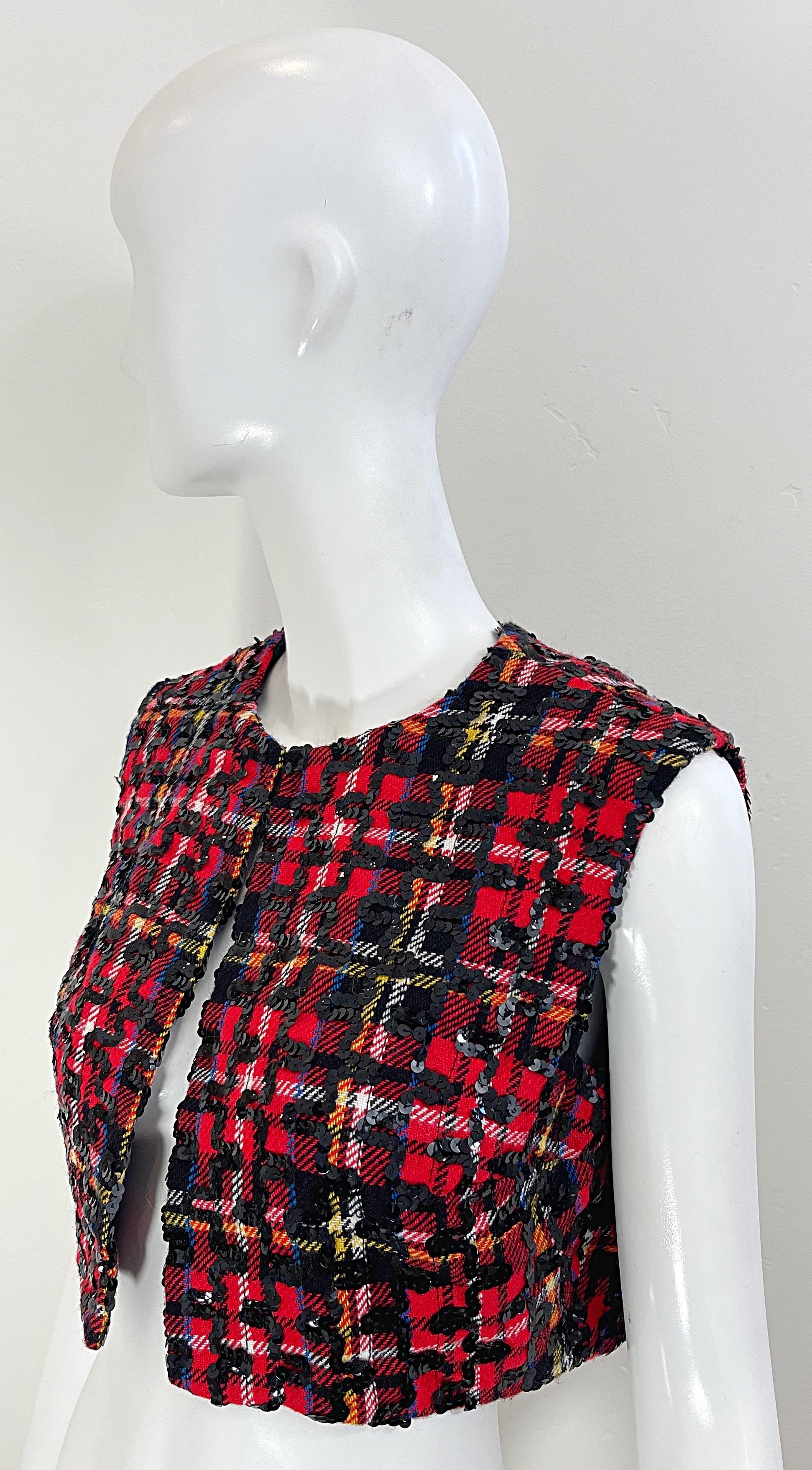 Chic 1960s Lee Jordan Red Tartan Plaid Sequin Vintage 60s Cropped Wool Vest For Sale 4