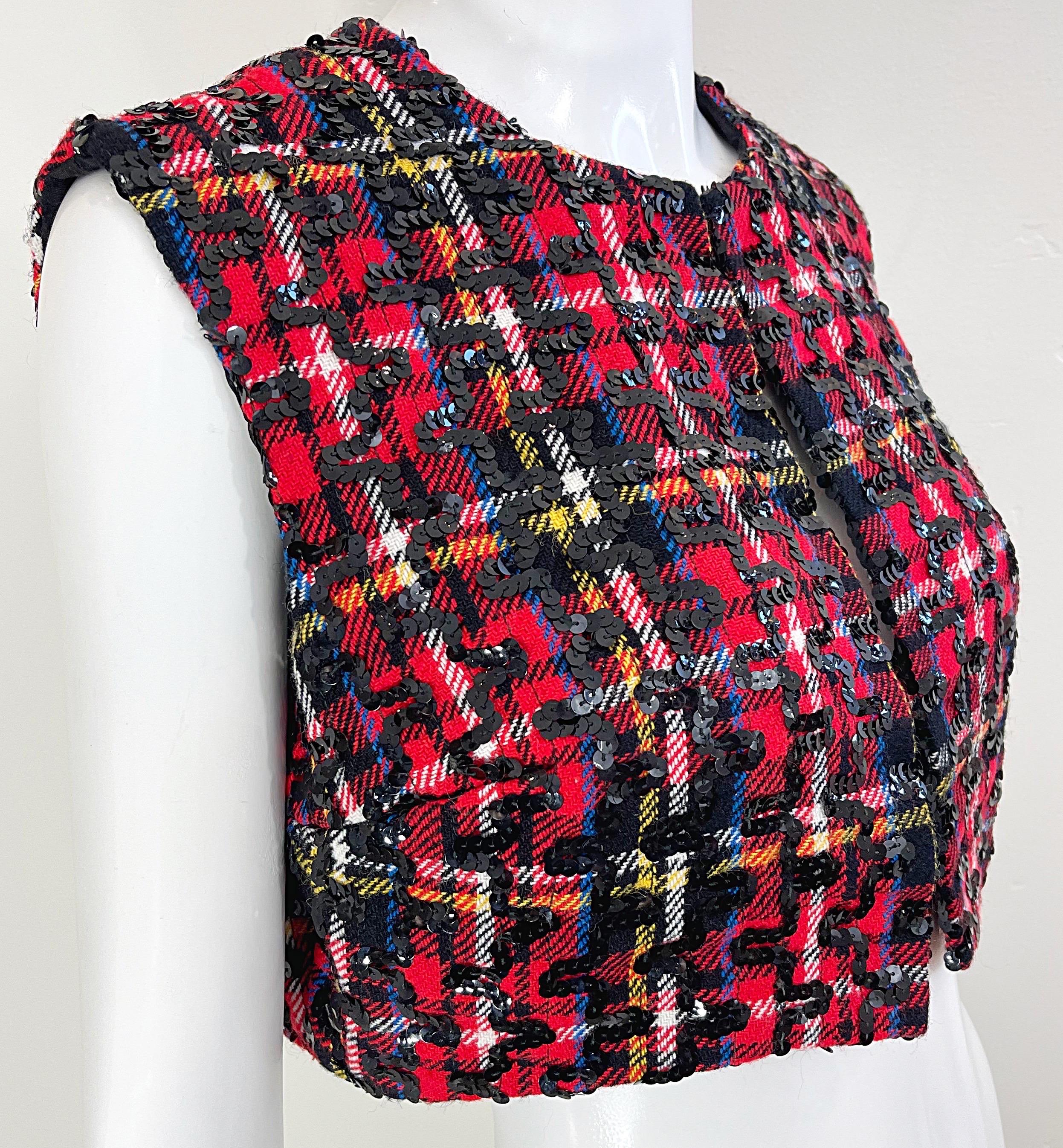 Chic 1960s Lee Jordan Red Tartan Plaid Sequin Vintage 60s Cropped Wool Vest For Sale 7