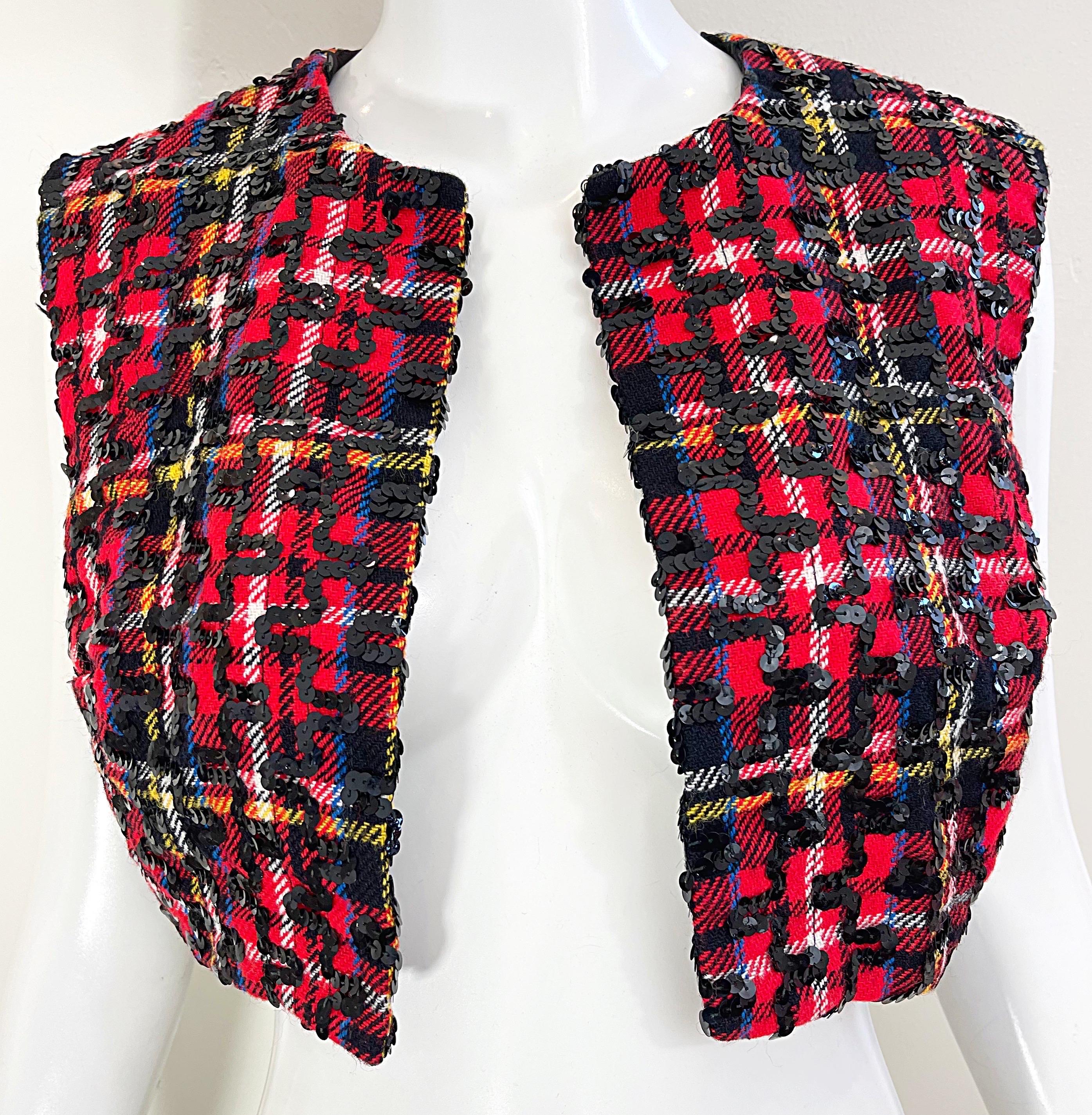 Chic 1960s Lee Jordan Red Tartan Plaid Sequin Vintage 60s Cropped Wool Vest In Excellent Condition For Sale In San Diego, CA