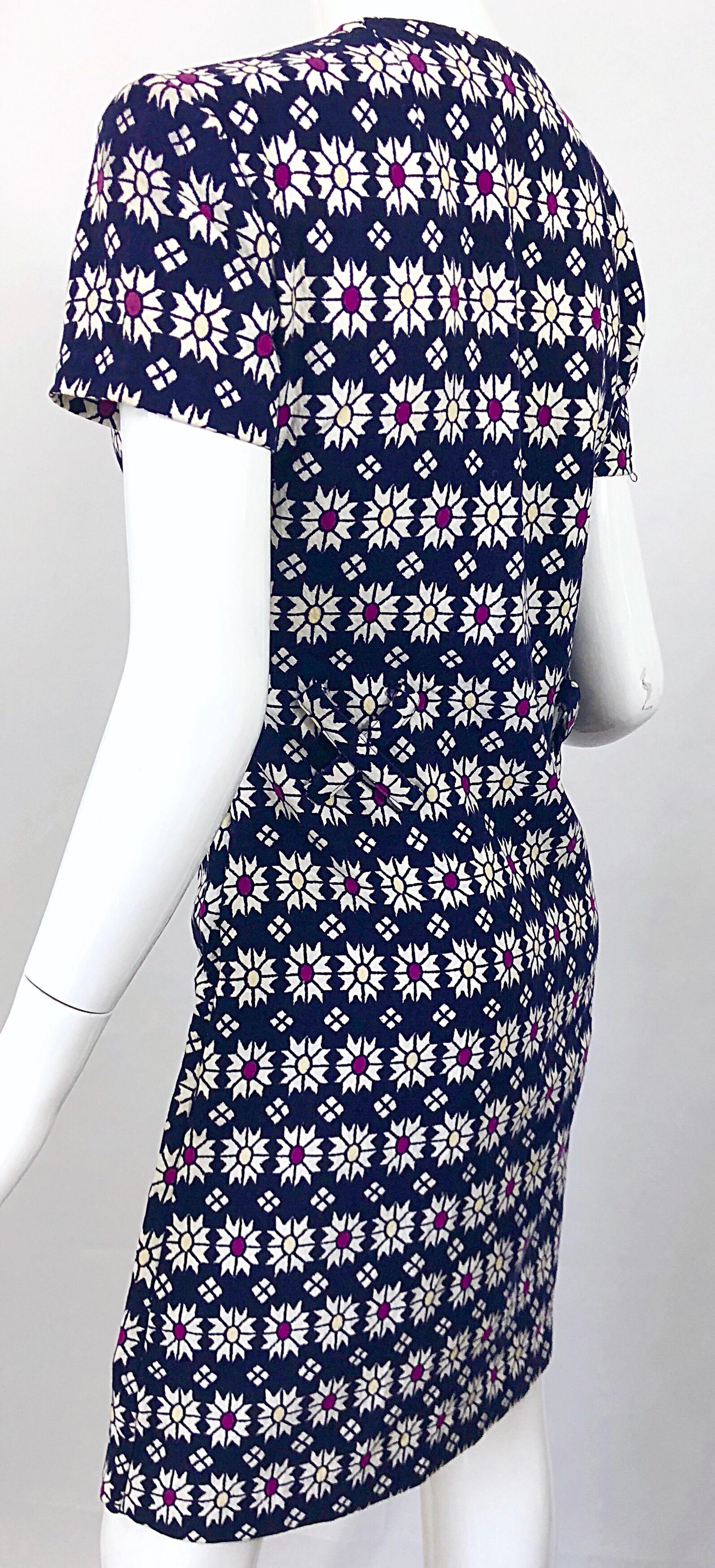 Women's Chic 1960s Navy Blue + Fuchsia + Yellow Geometric Daisy Print 60s A Line Dress