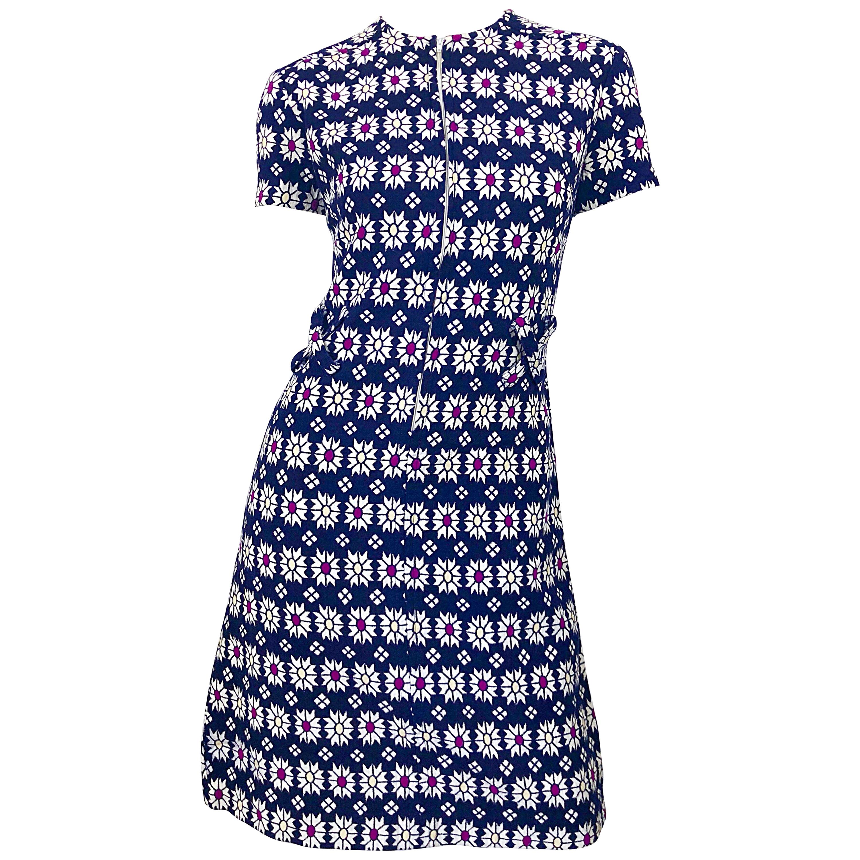 Chic 1960s Navy Blue + Fuchsia + Yellow Geometric Daisy Print 60s A Line Dress