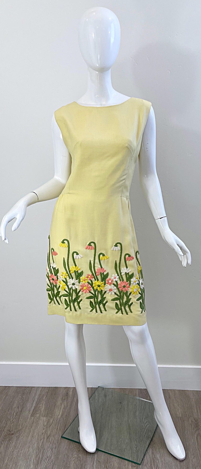 Chic 1960s Pale Yellow Embroidered Flower Linen Vintage 60s Sheath Dress