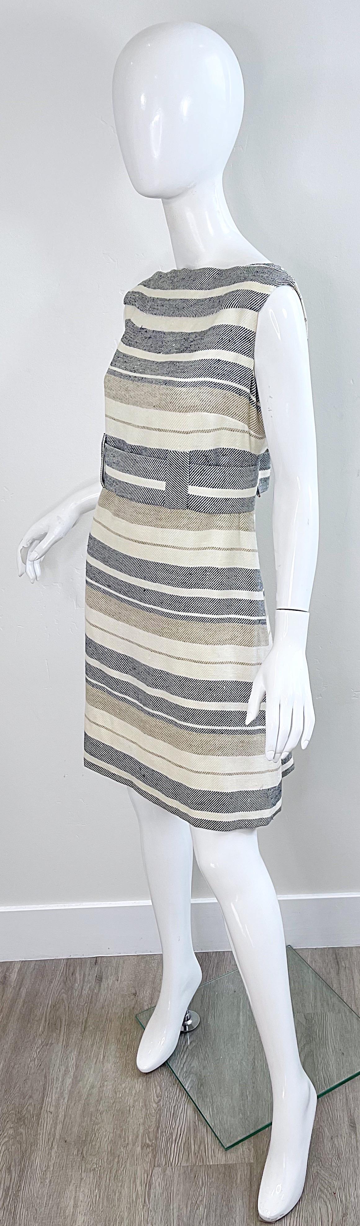 Chic 1960s Pauline Trigere Grey Taupe Ivory Sleeveless Striped 60s Shift Dress For Sale 8