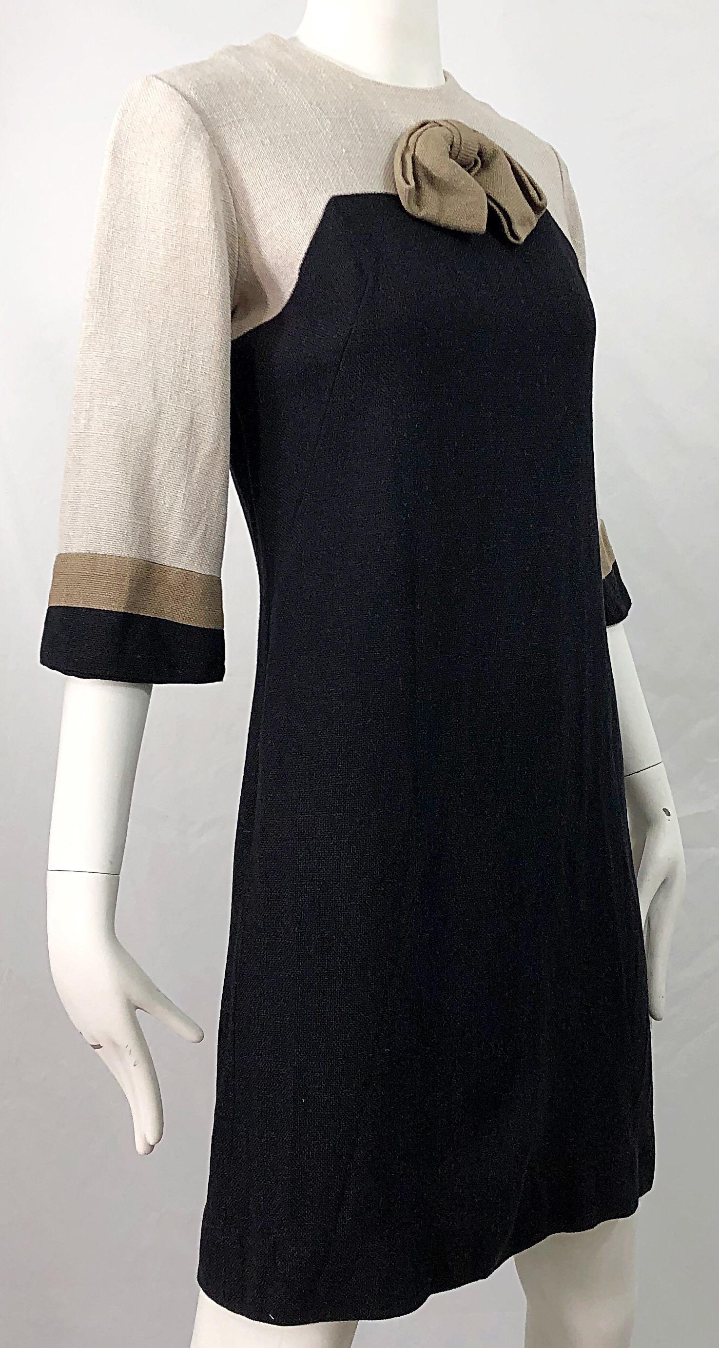 Chic 1960s Sherbert Originals Beige Black Linen Color Block Vintage Shift Dress For Sale 3