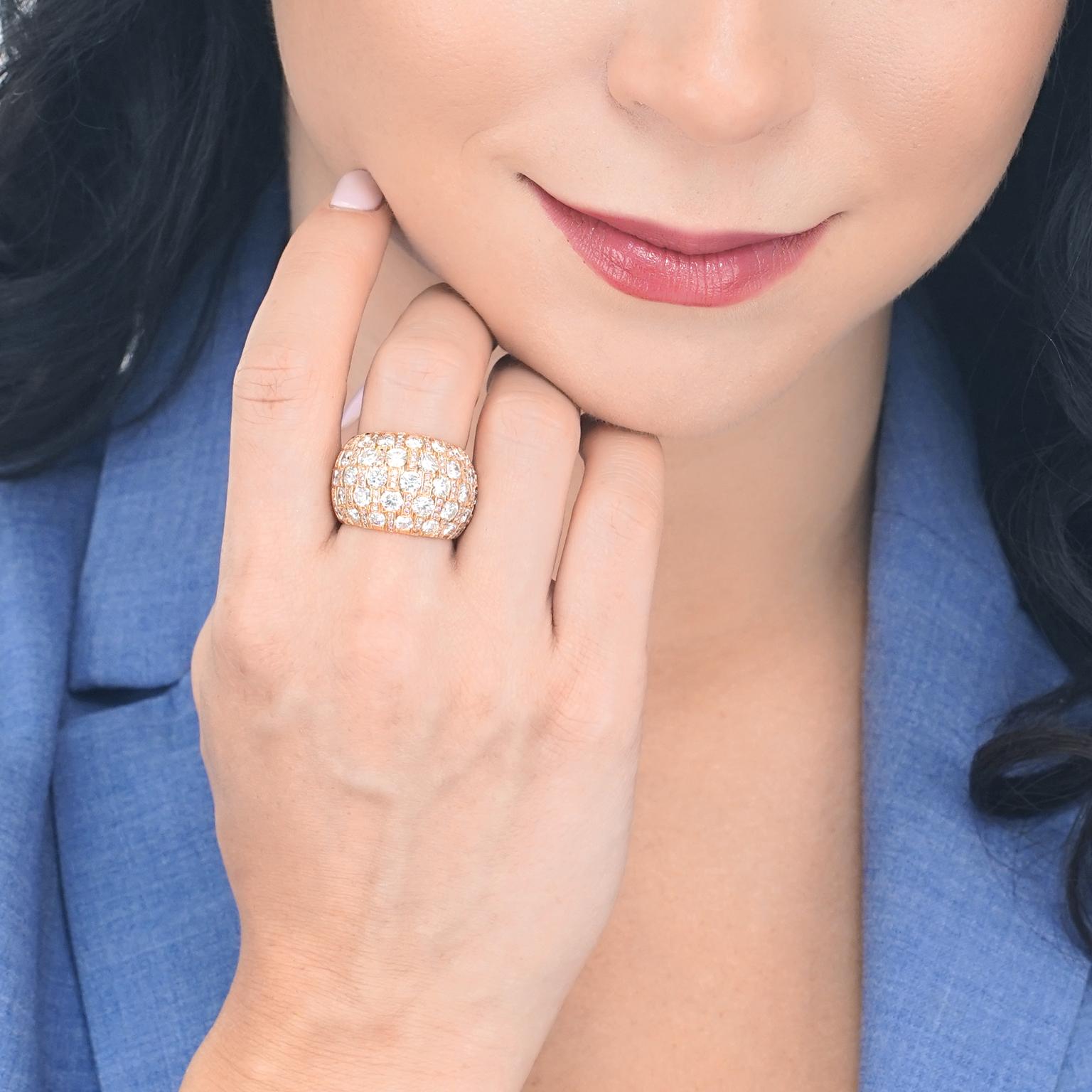 Women's Chic 1970s Gold Bombe Ring with Pink and White Diamonds