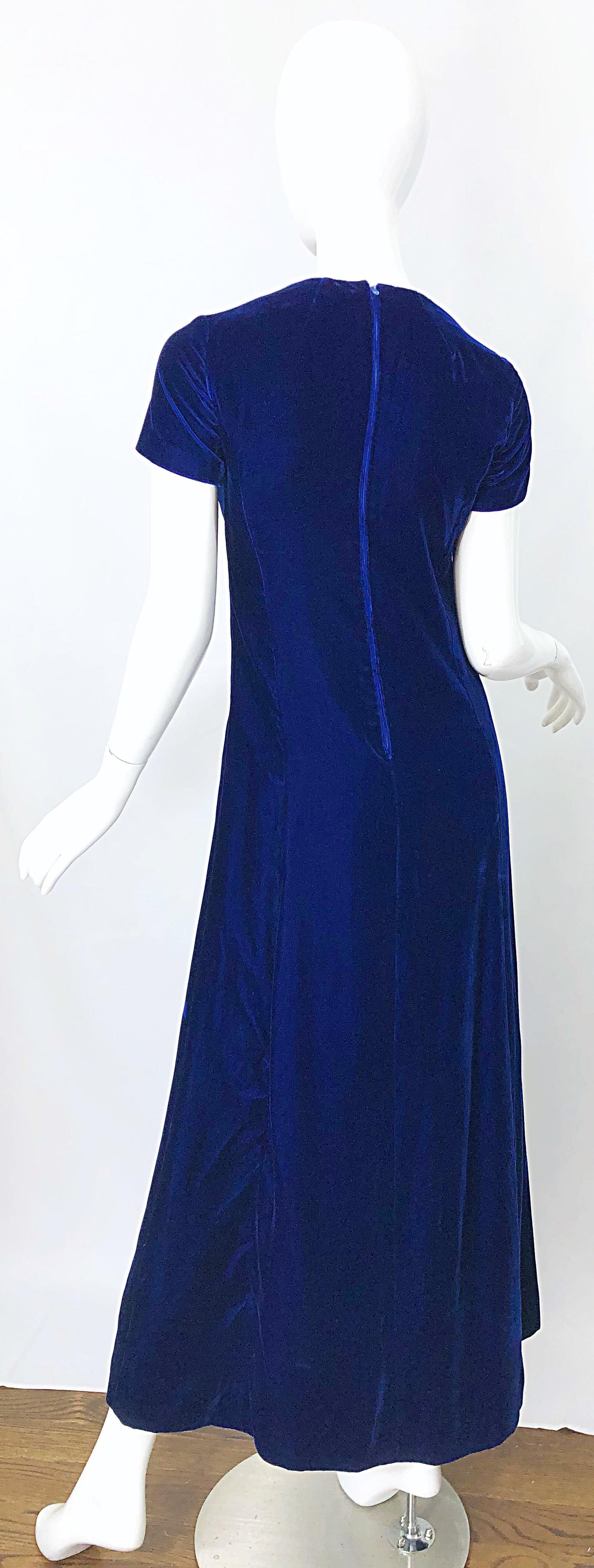 Chic 1970s Navy Blue Silk Velvet Short Sleeve Vintage 70s Maxi Dress Gown 4