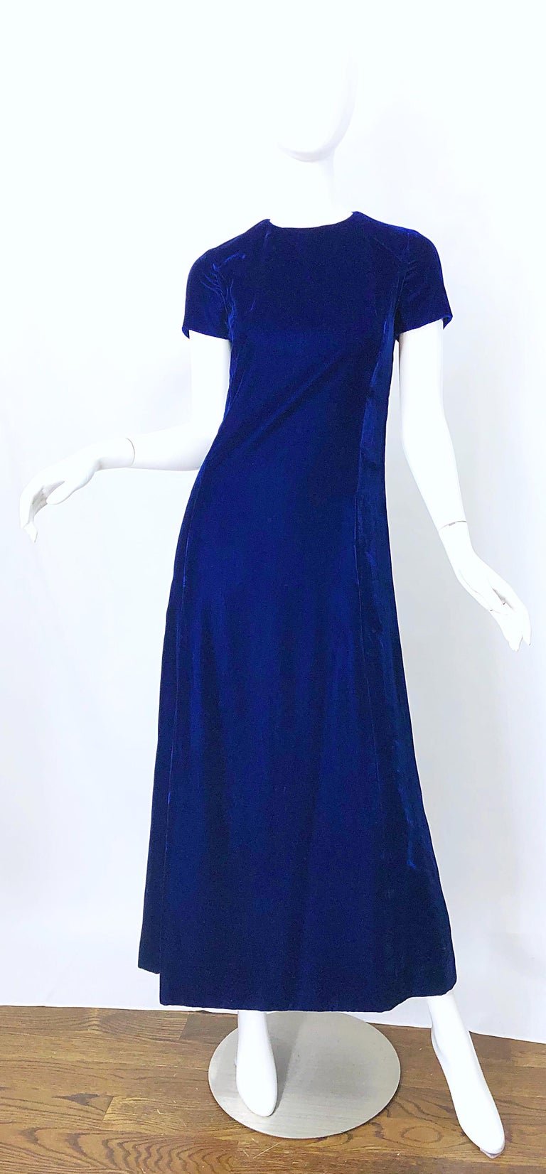 Chic 1970s Navy Blue Silk Velvet Short Sleeve Vintage 70s Maxi Dress