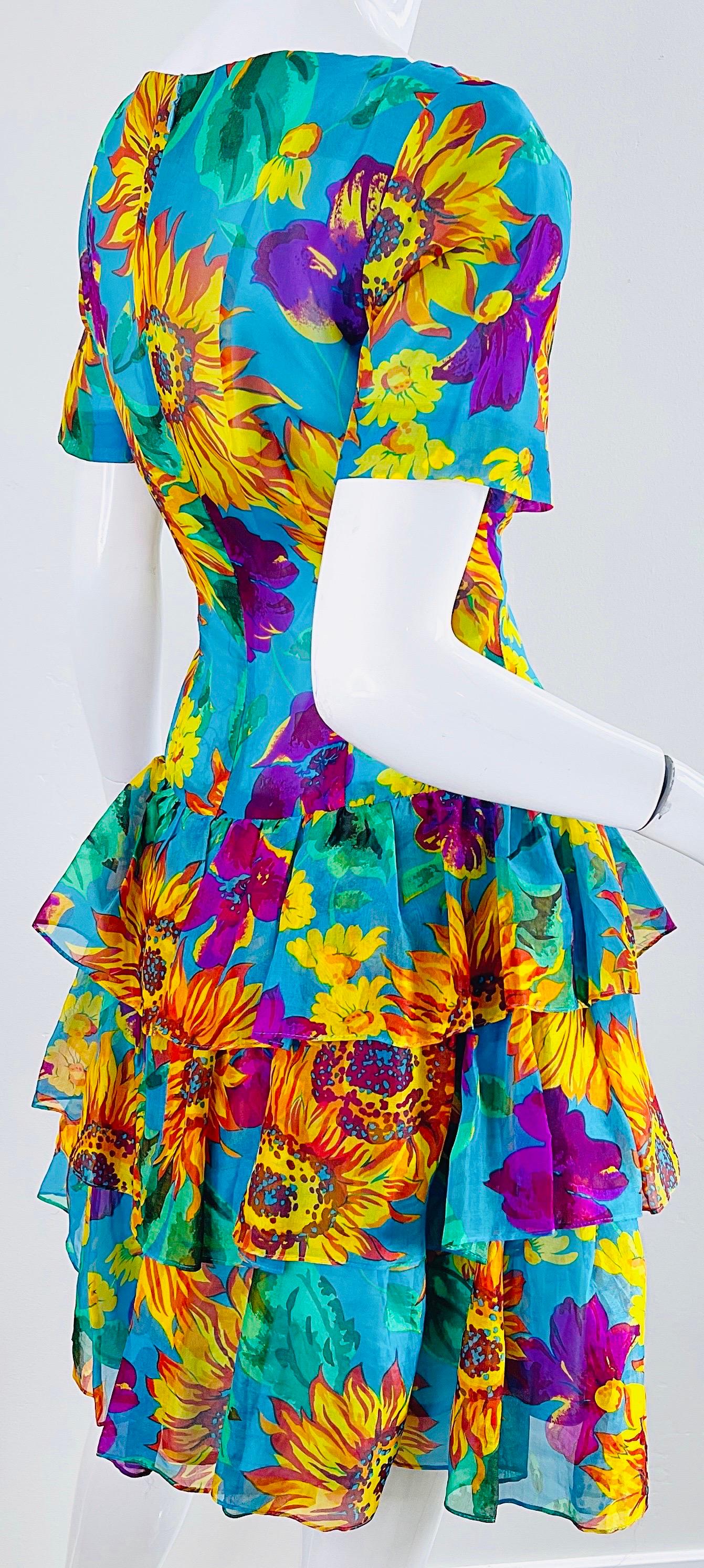 Chic 1980s Silk Chiffon Size 8 / 10 Sunflower Print Turquoise Vintage 80s Dress For Sale 4