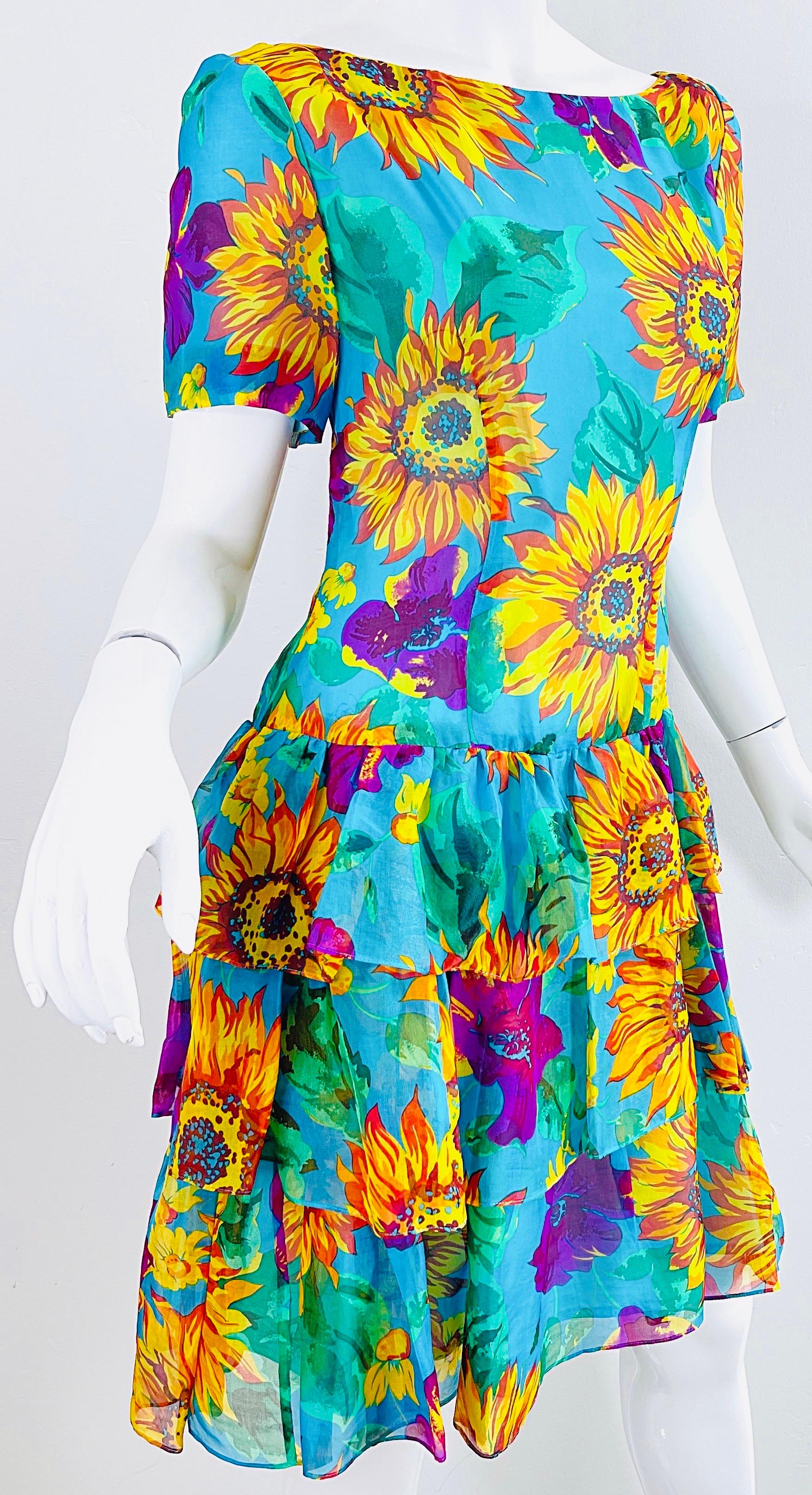 Chic 1980s Silk Chiffon Size 8 / 10 Sunflower Print Turquoise Vintage 80s Dress For Sale 5