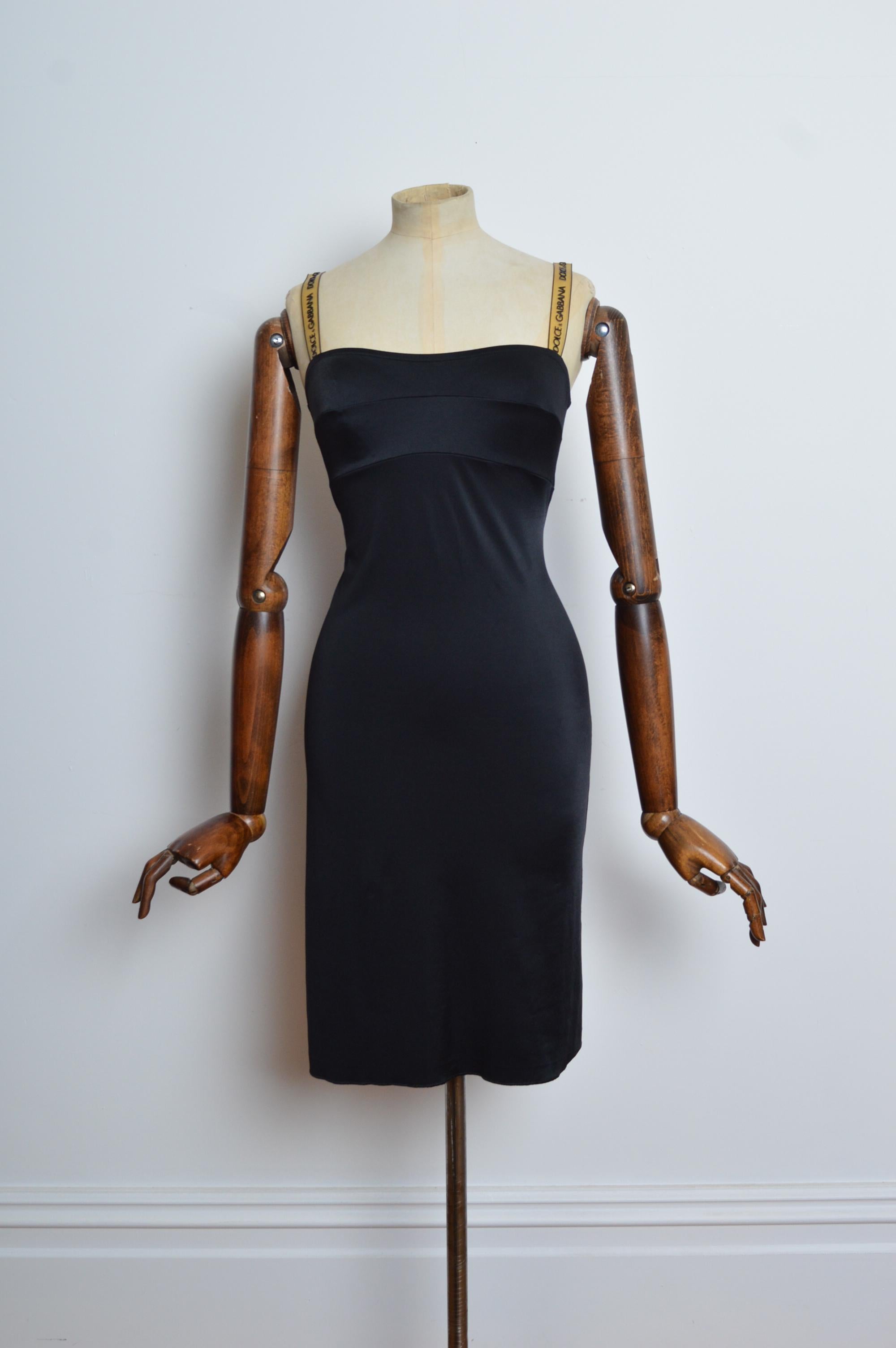 Elegante vestido negro de tirantes de los años 90 de Dolce & Gabbana con tirantes de gelatina en Bueno Estado en Sheffield, GB