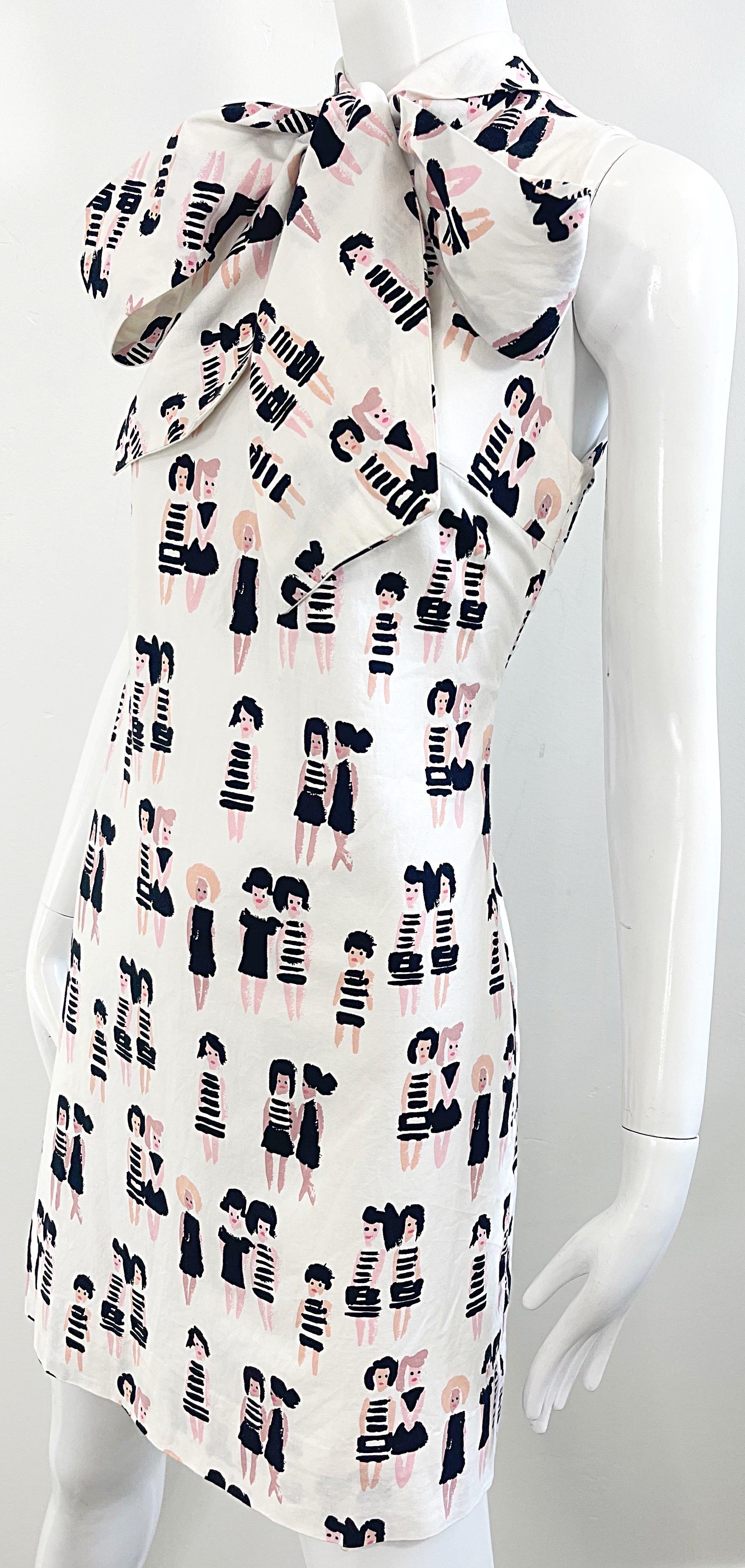 Chic 1990s Novelty French 60s Dolls Print Black and White Vintage 90s Bow Dress For Sale 1