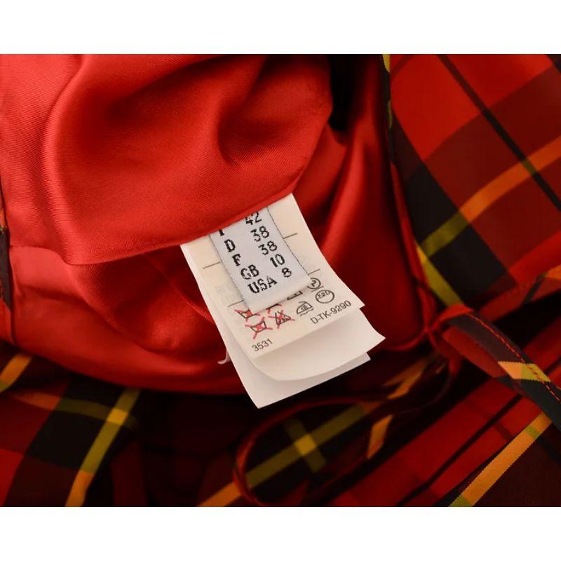 Robe de cocktail vintage Moschino rouge en taffetas punk, années 1990 Pour femmes en vente