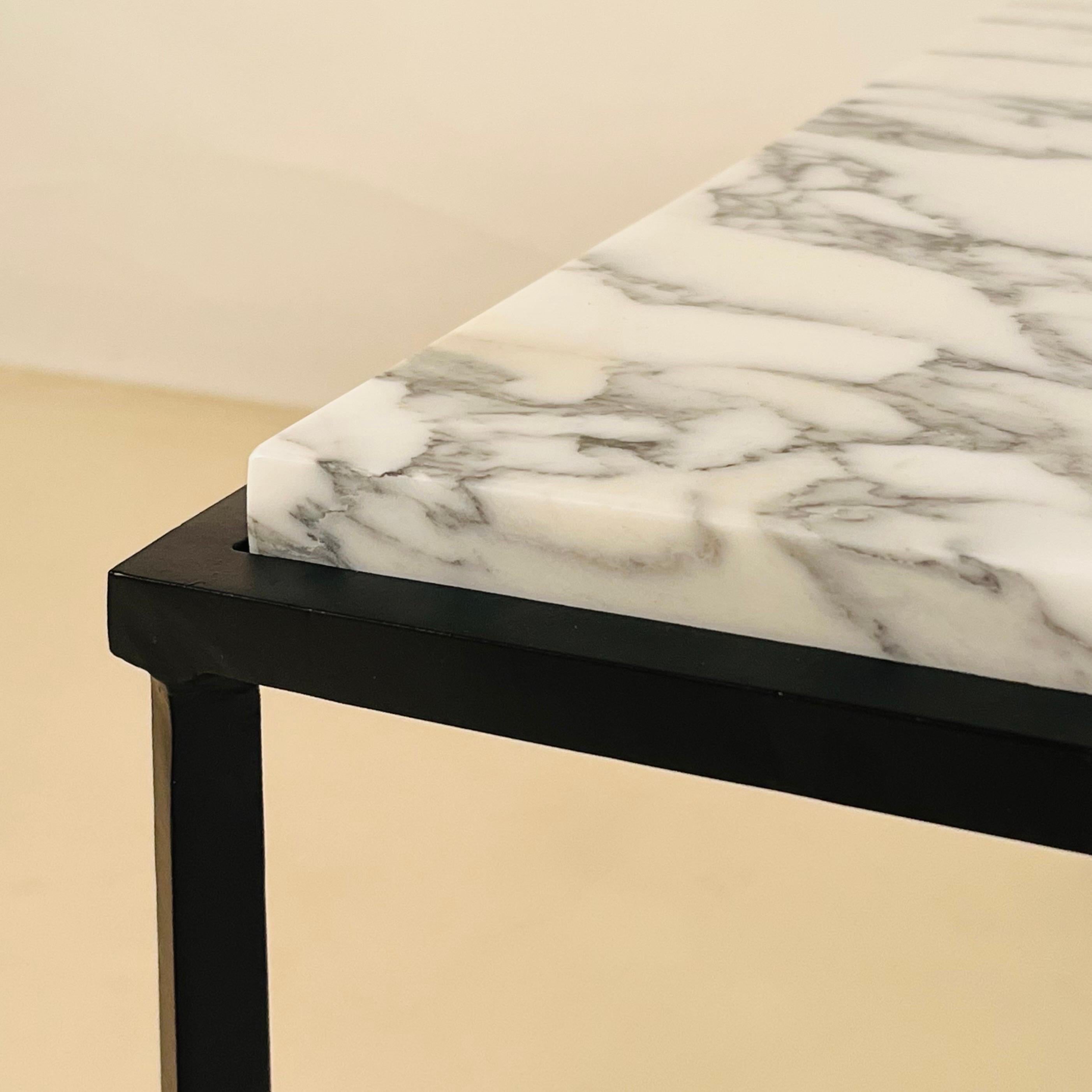 Steel Chic 3-Part Arabescato Marble 'Entretoise' Coffee Table by Design Frères For Sale